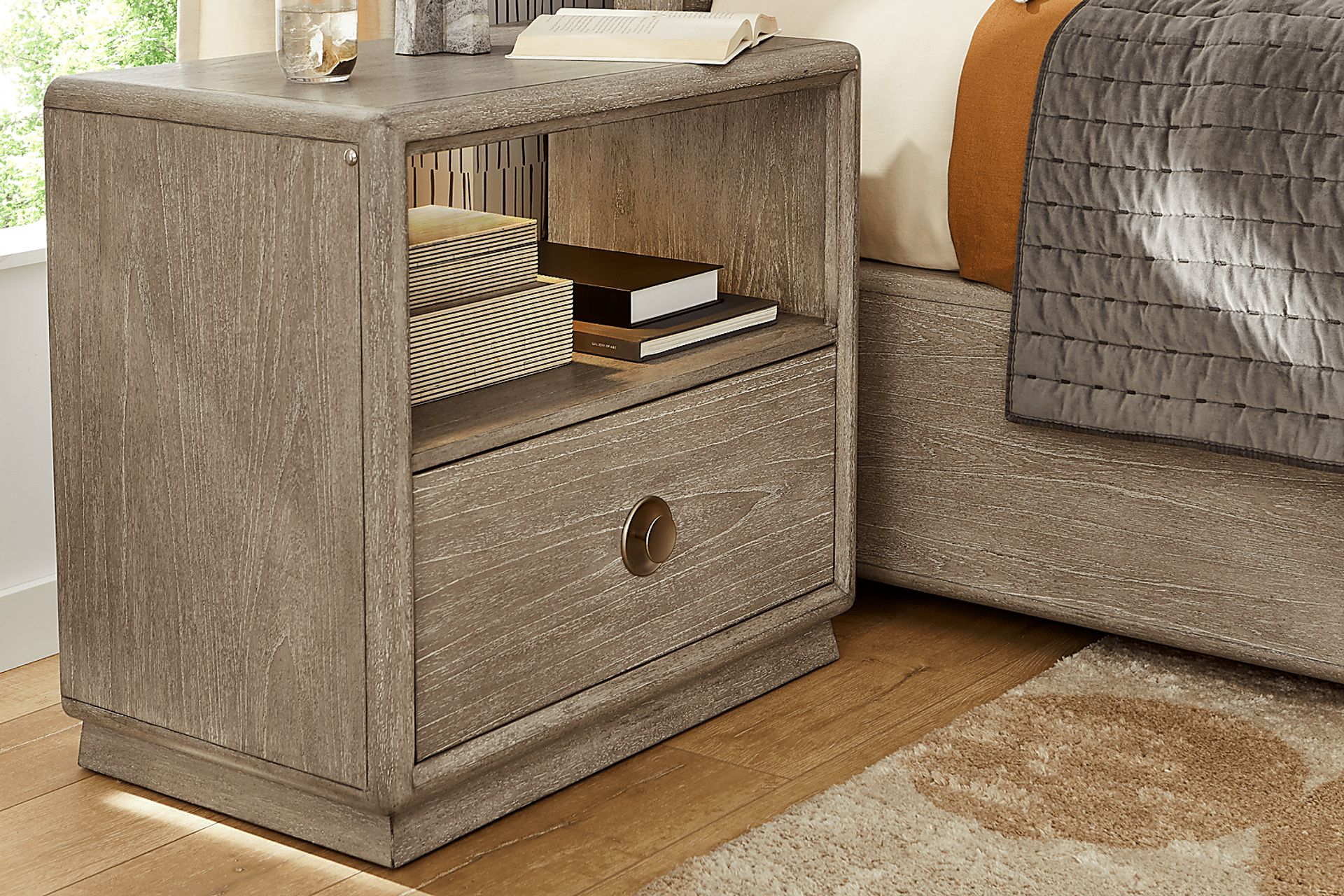 Santa Clarita Light Gray 5 Pc King Panel Bedroom - Image 9