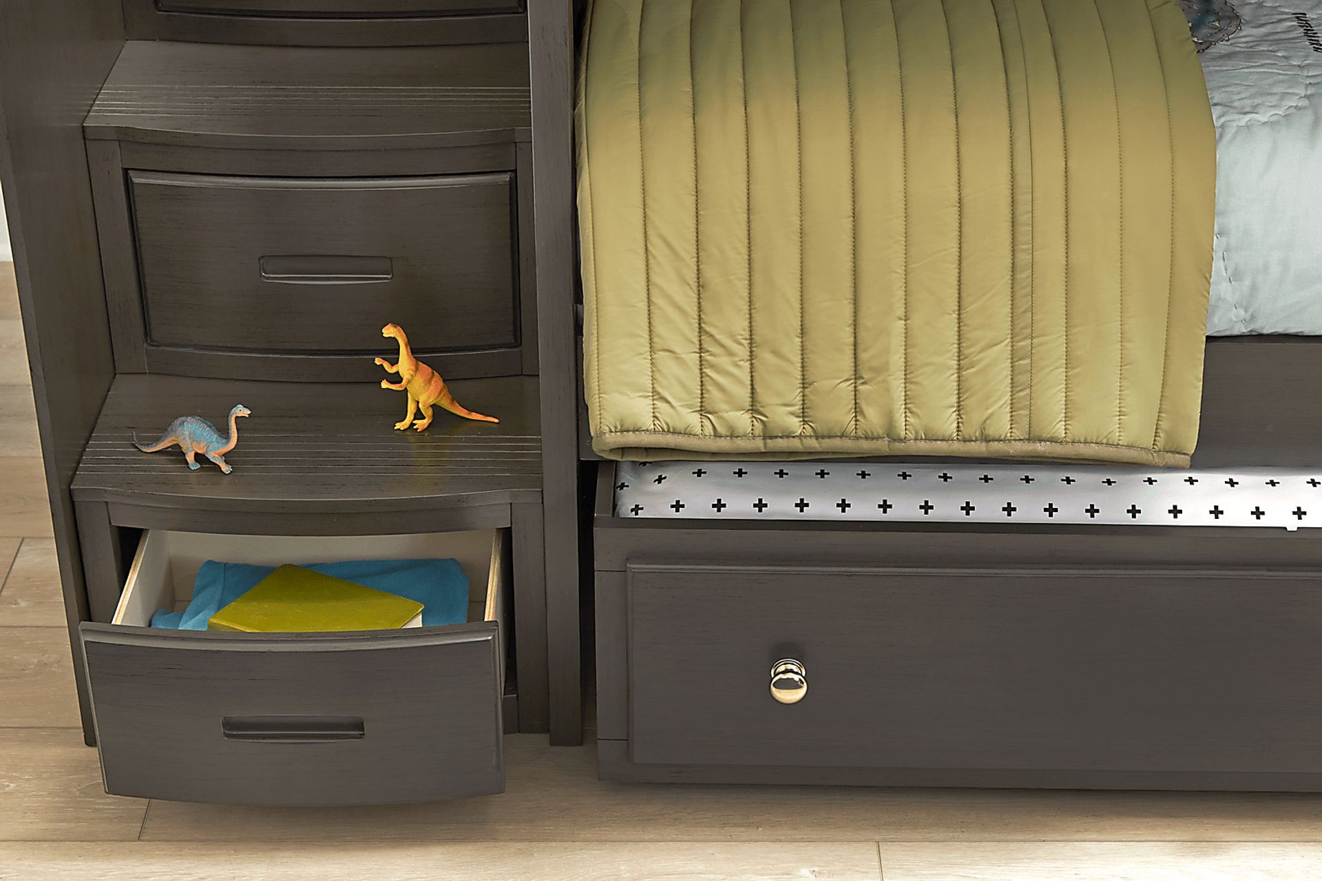 Santa Cruz Gray Twin/Twin Step Bunk Bed - Image 3