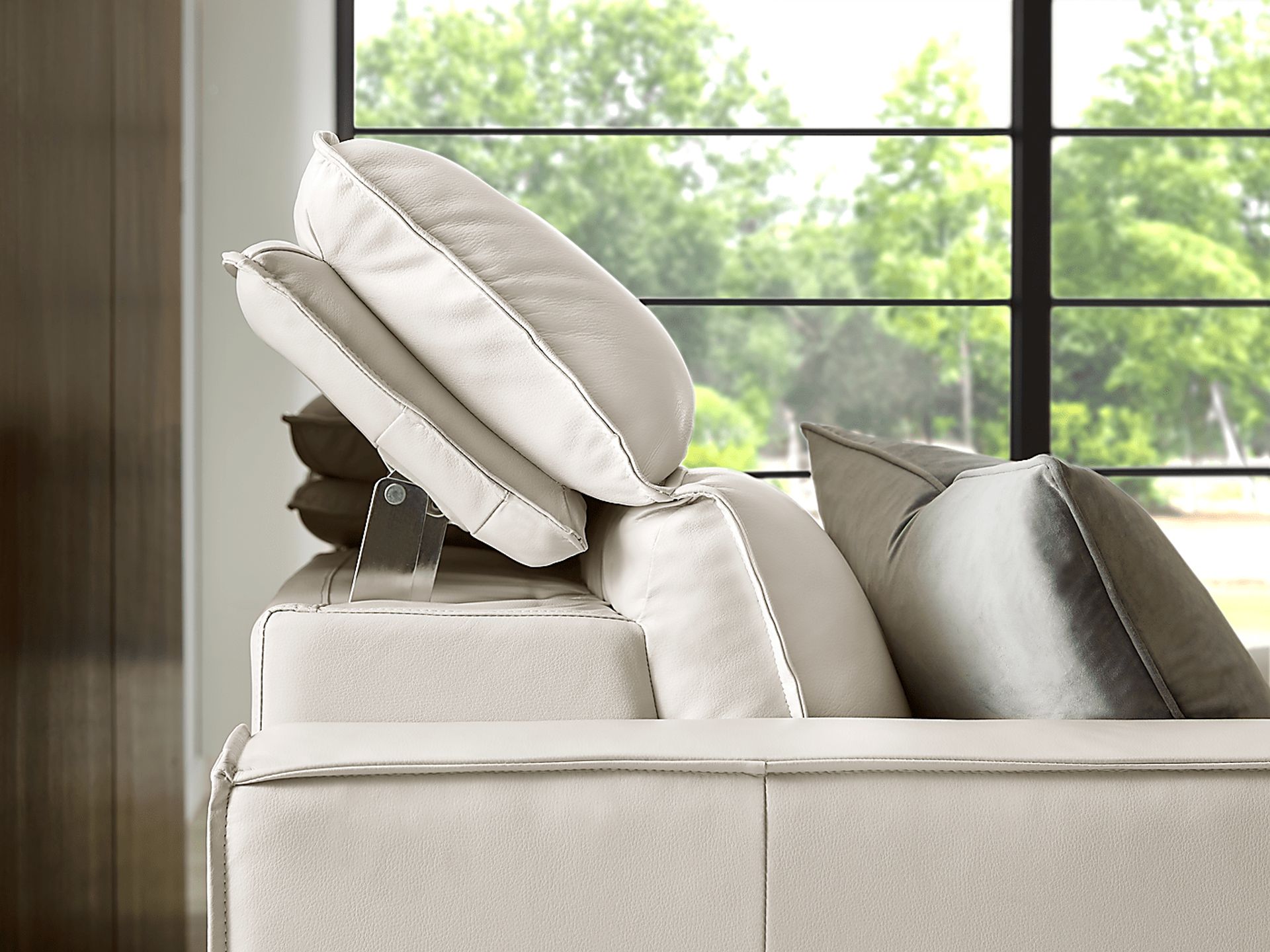 Santorini Ice Leather 6 Pc Dual Power Reclining Sectional - Image 16