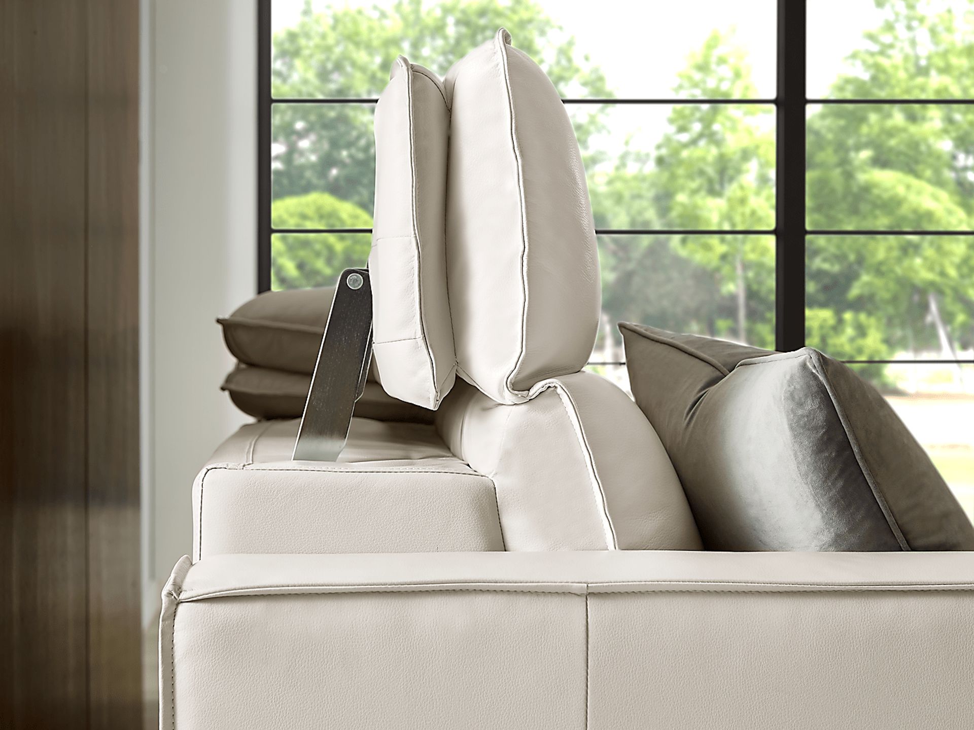 Santorini White Leather 3 Pc Dual Power Reclining Sectional - Image 6