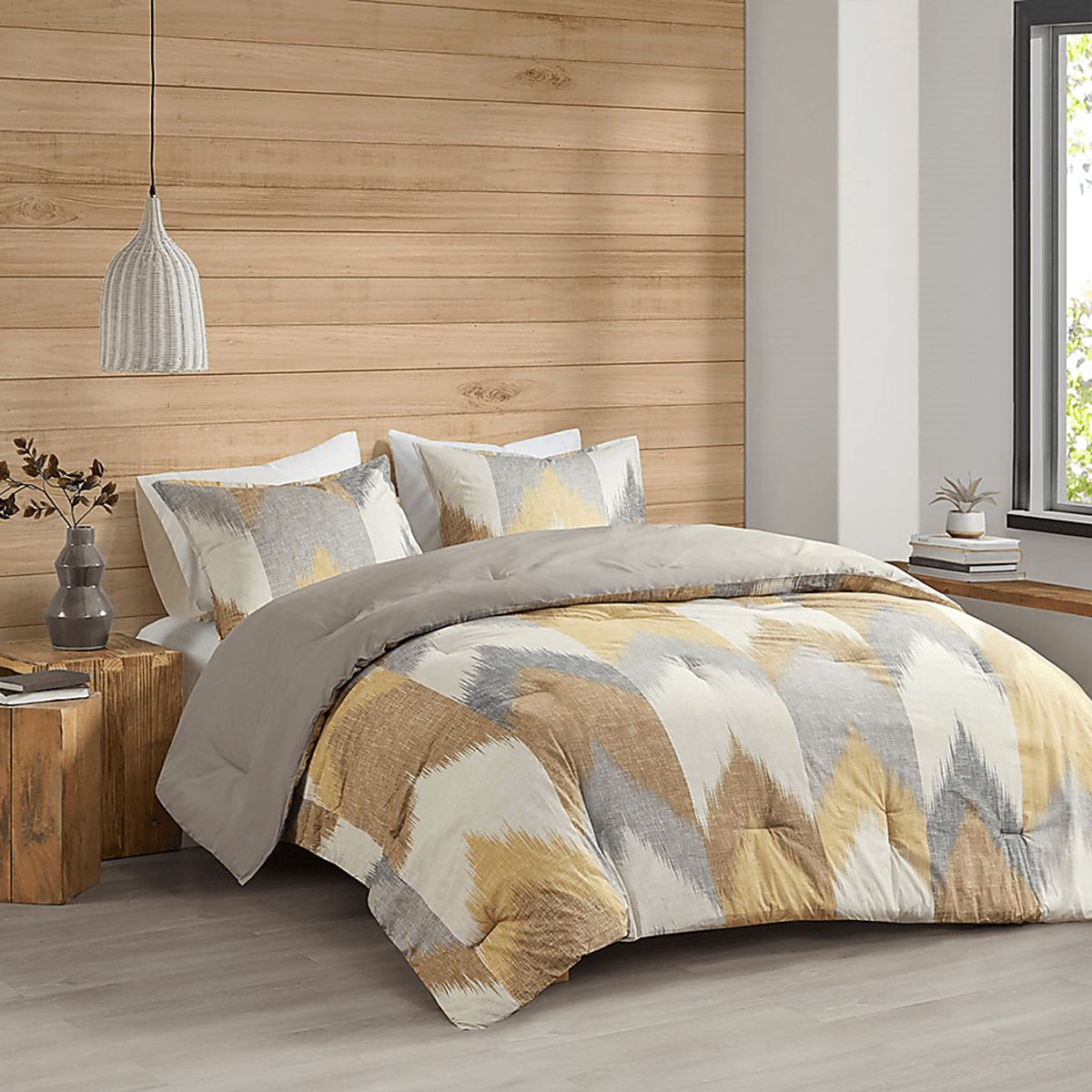 Saraia Yellow 3 Pc King Comforter Set | Rooms To Go