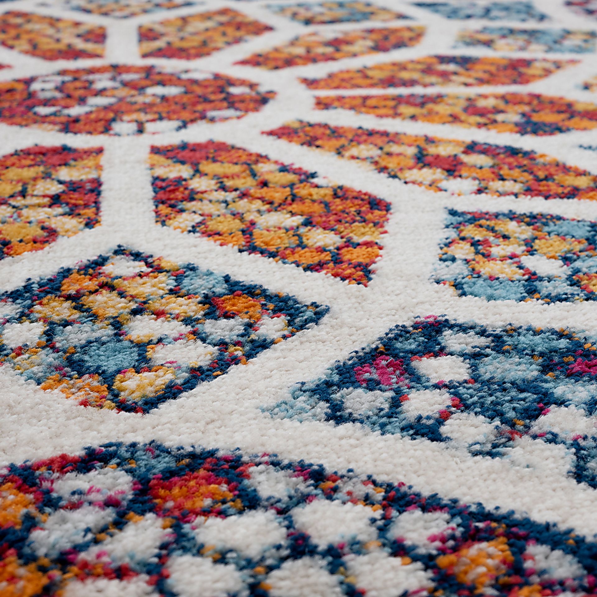 Sarkis Multi 4'4 Round Rug - Image 5