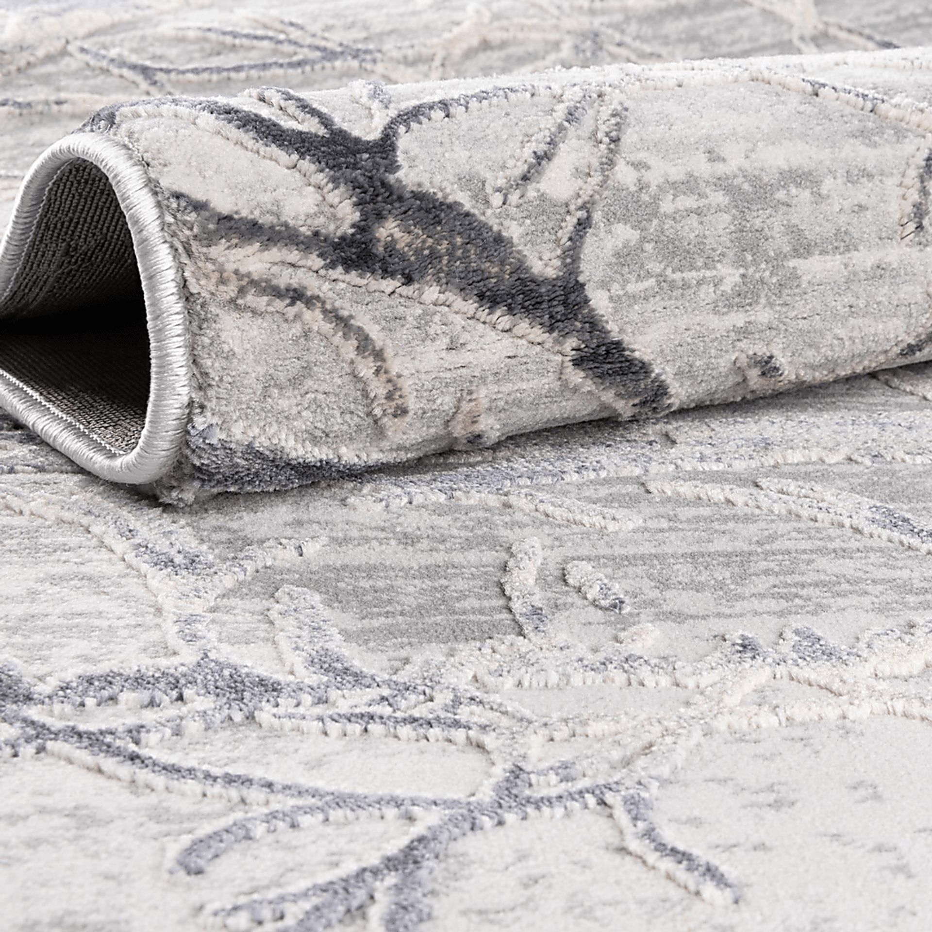 Sasuka Gray 6'1 x 9' Rug - Image 9