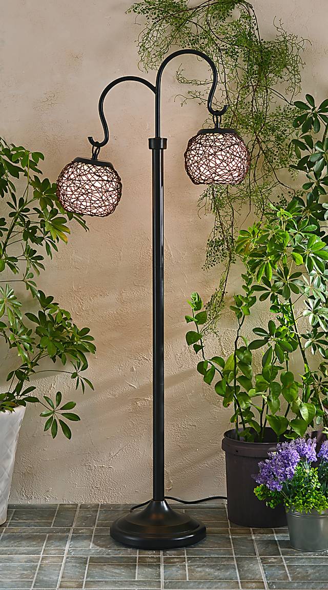 Sauratown Brown Outdoor Floor Lamp - Thumbnail - Image 3
