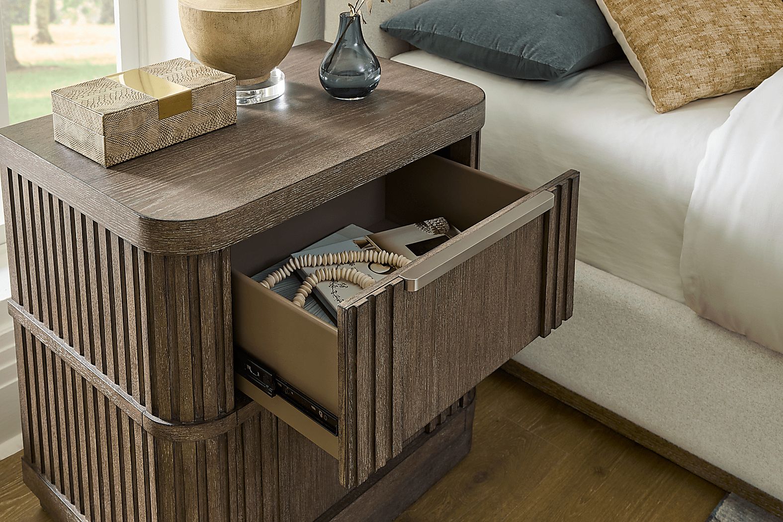 Sausalito Brown 1-Drawer Nightstand - Thumbnail 5