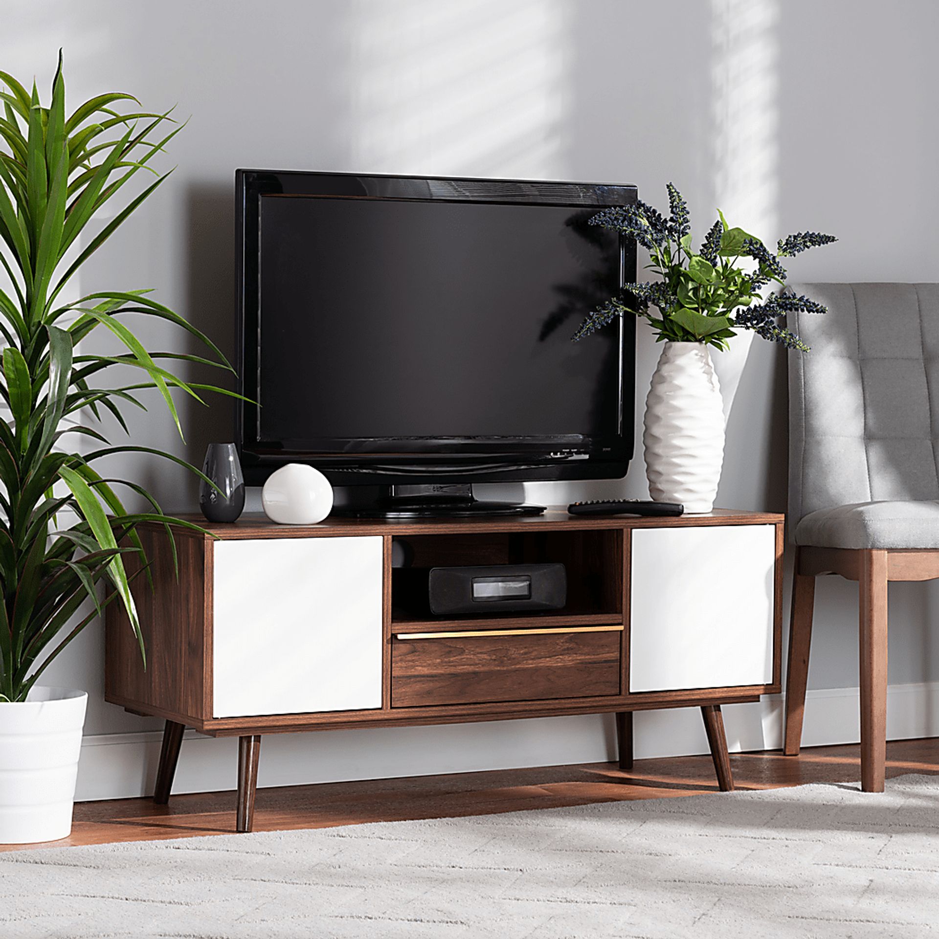 Saux Brown 43 in. Console - Image 7