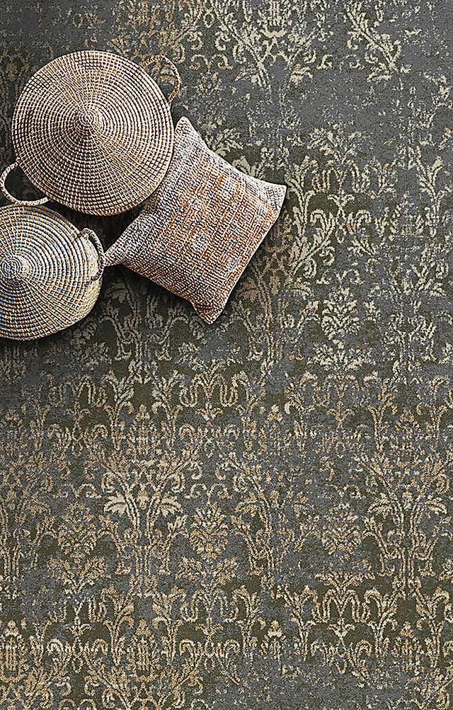 Savasons Green 7'10 x 11' Rug - Thumbnail - Image 2