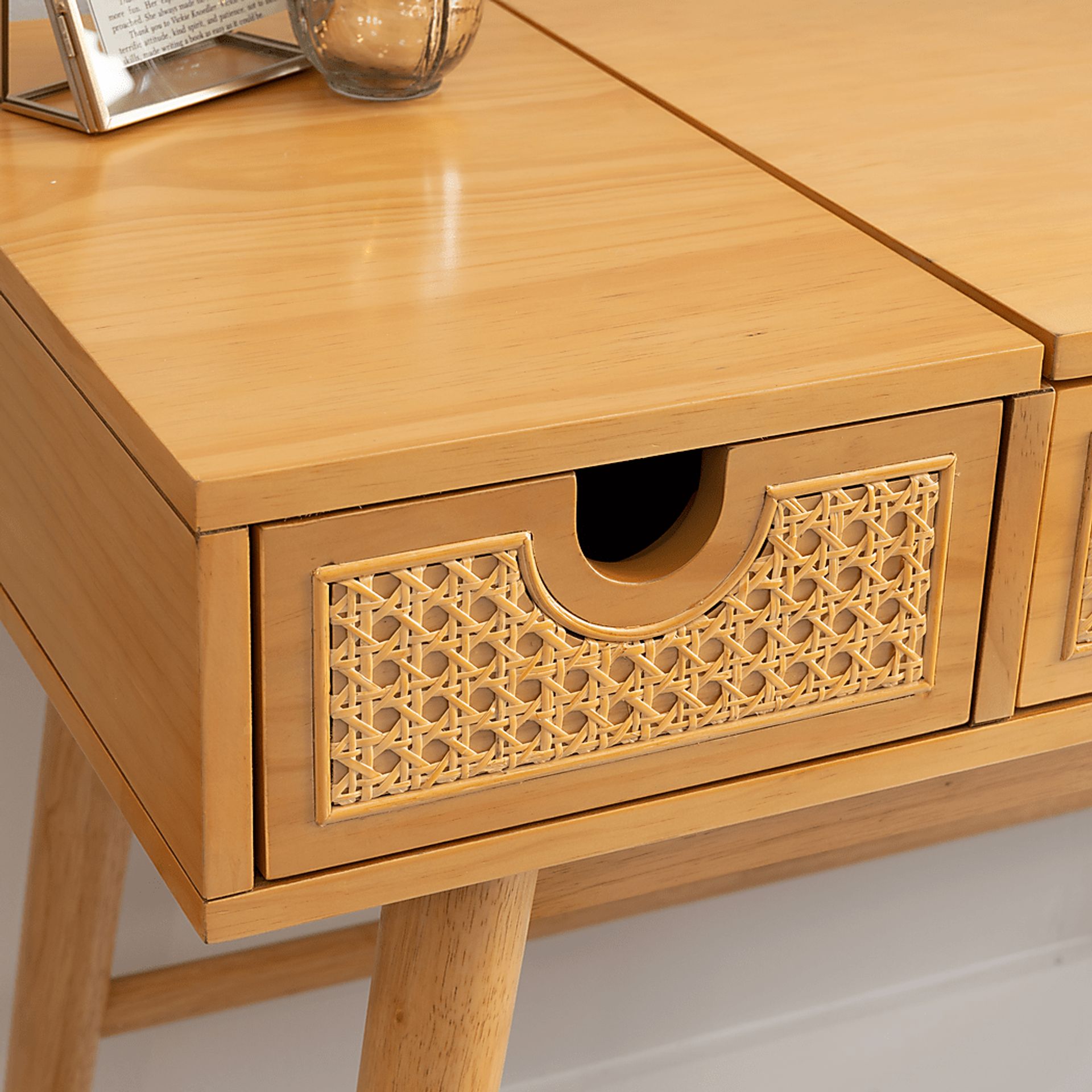 Sawares Brown Vanity - Image 10