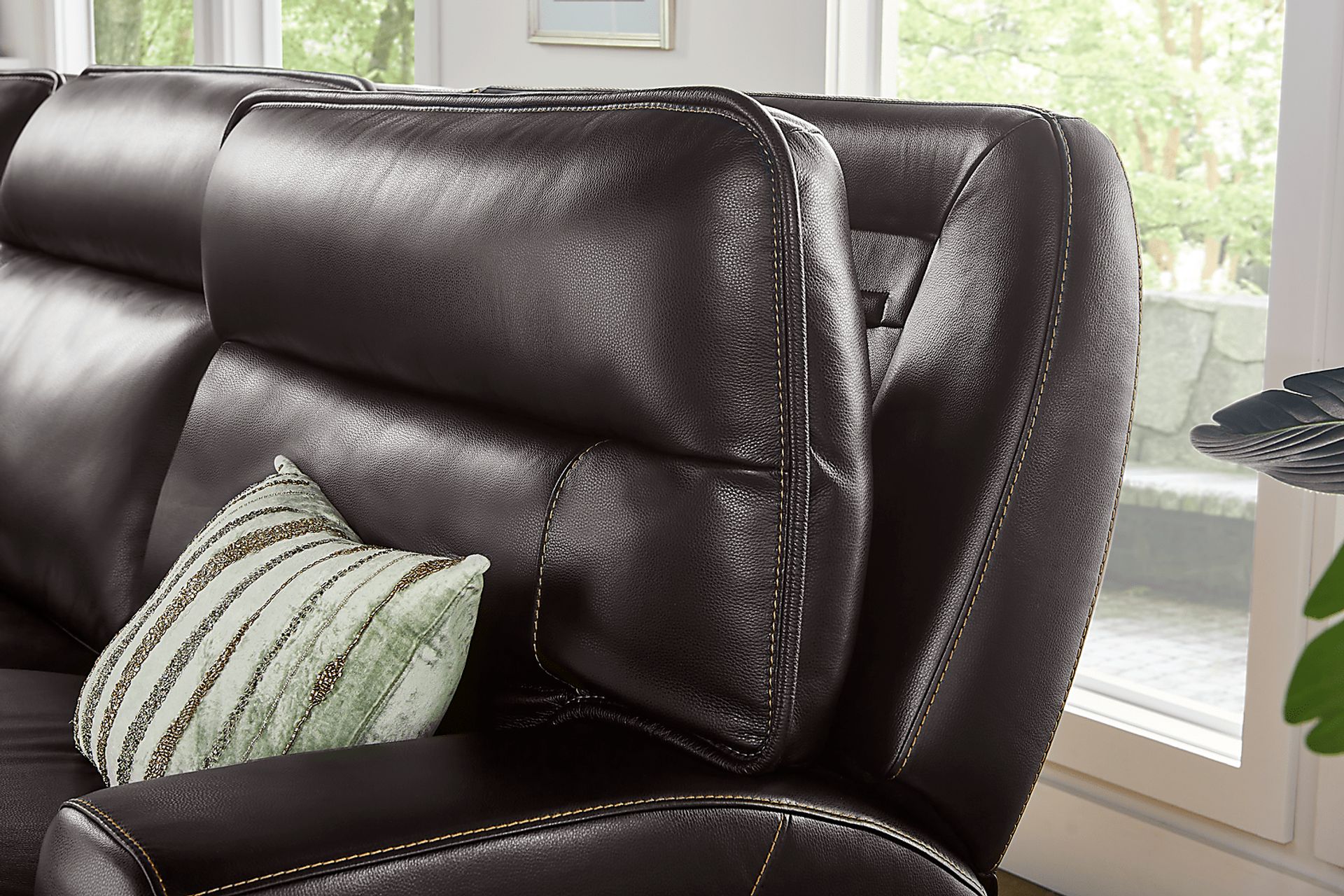 Scarborough Black 3 Pc Dual Power Reclining Sectional - Image 5