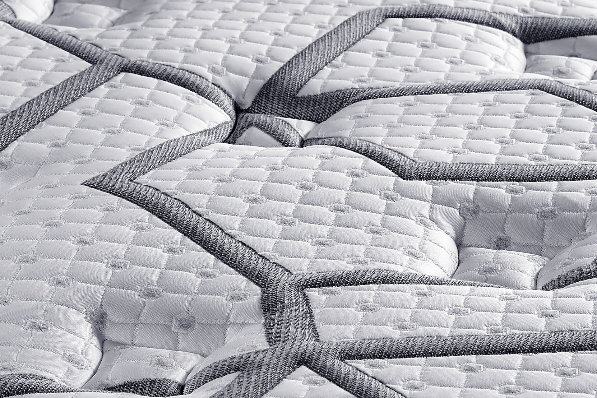 Scott Living Reflections Silhouette Low Profile Queen Mattress Set - Image 3