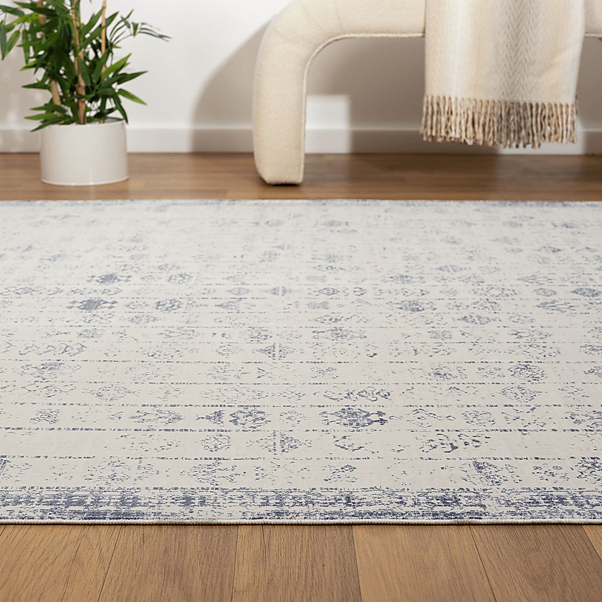 Secka Blue Rugs | Rooms to Go