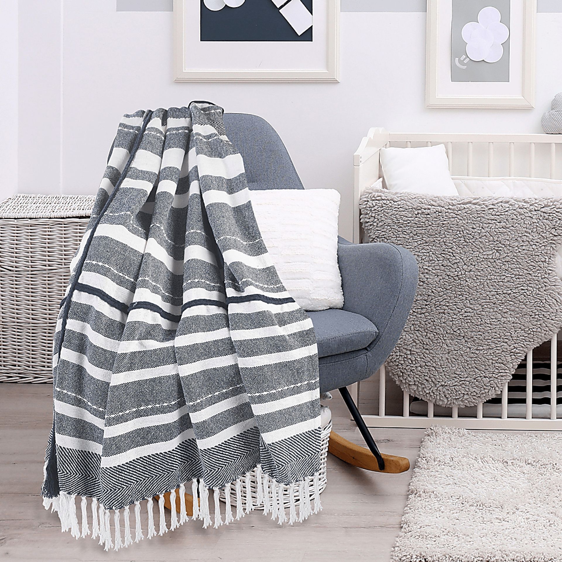 Sedgeswell Blue Throw Blanket - Image 2