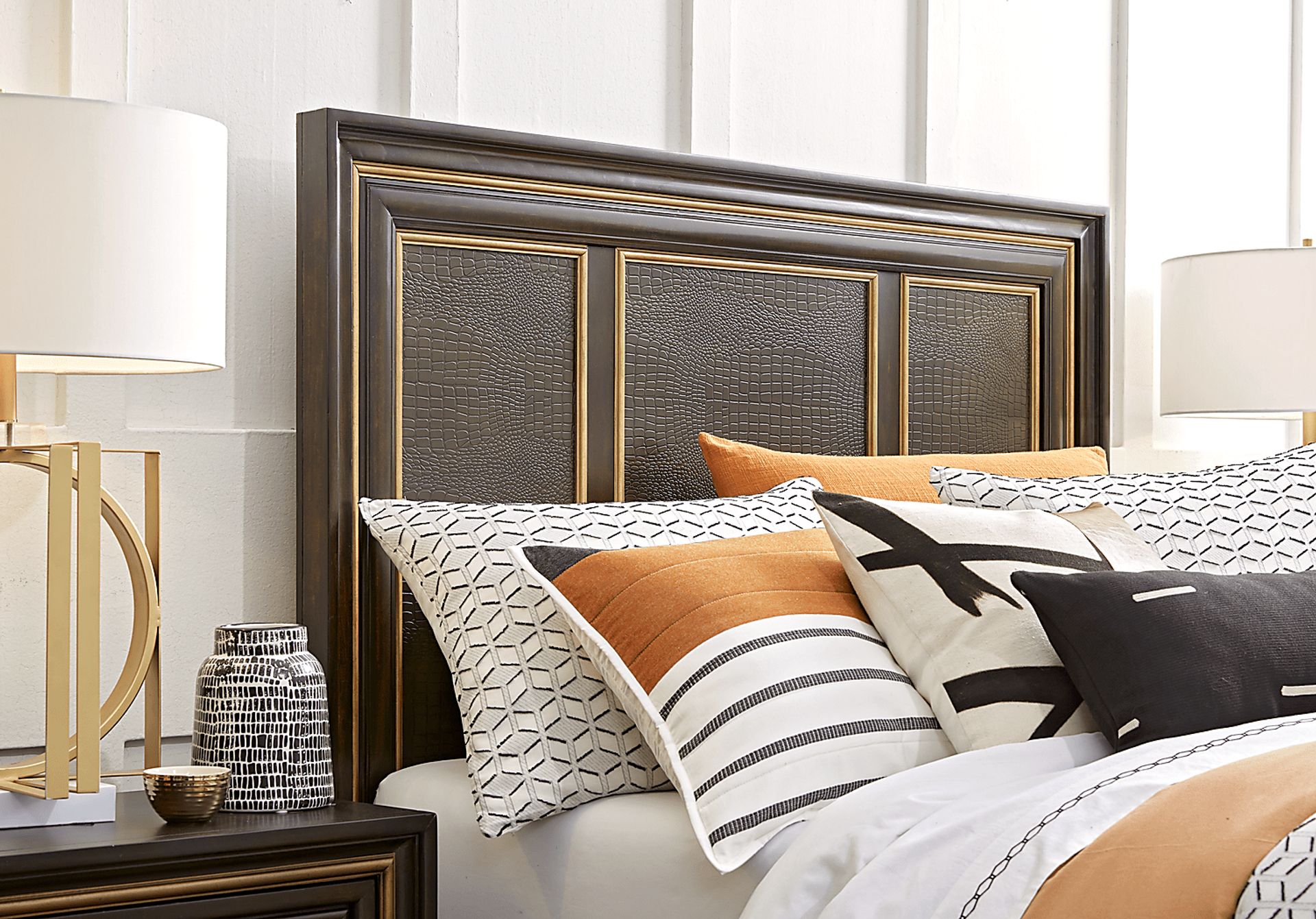 Segovia Charcoal 5 Pc Queen Panel Bedroom - Image 3