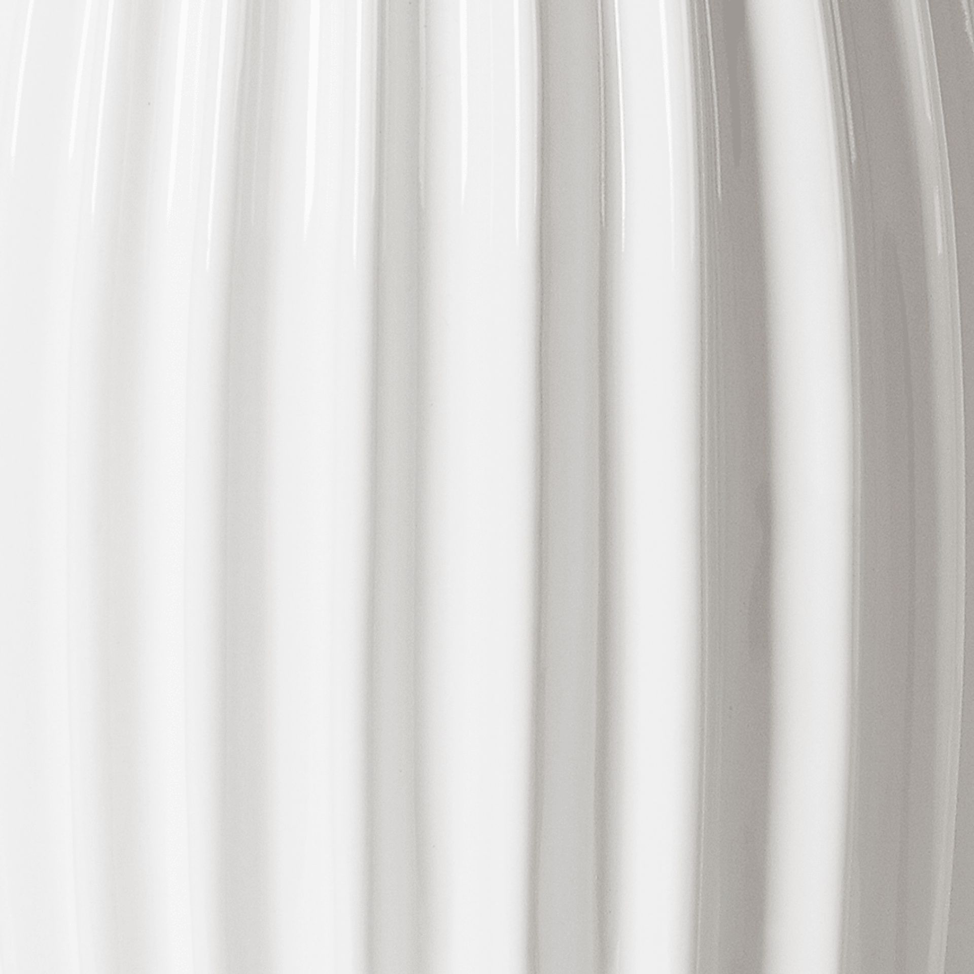 Selkova View White Lamp - Image 4