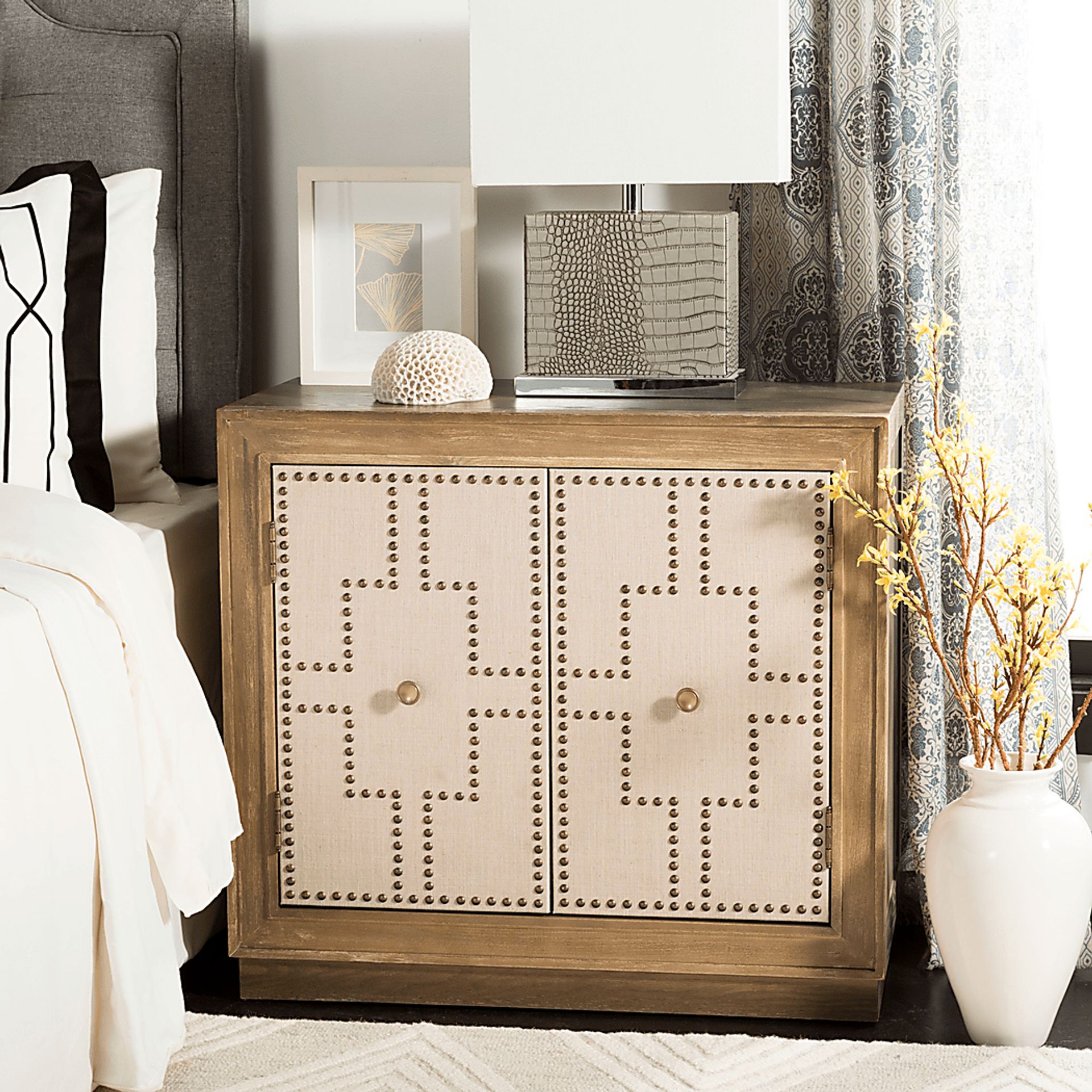 Shadowmoss Oak Accent Cabinet - Image 3