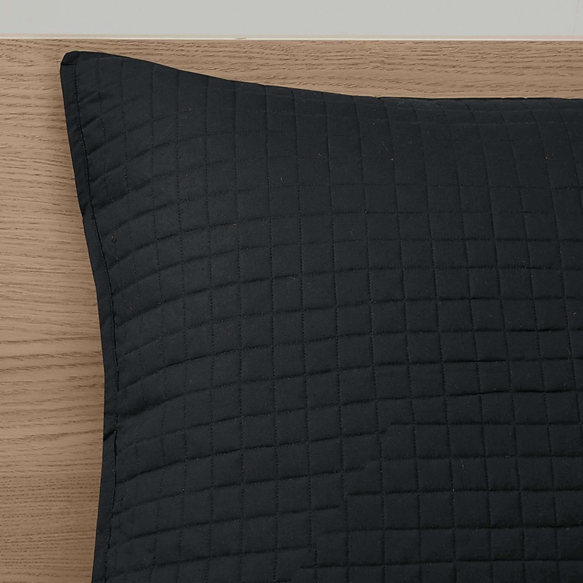 Shamilar Black 7 Pc Full/Queen Coverlet Set - Image 8