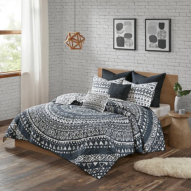 Shamilar Black 7 Pc King/California King Coverlet Set - Thumbnail - Image 1