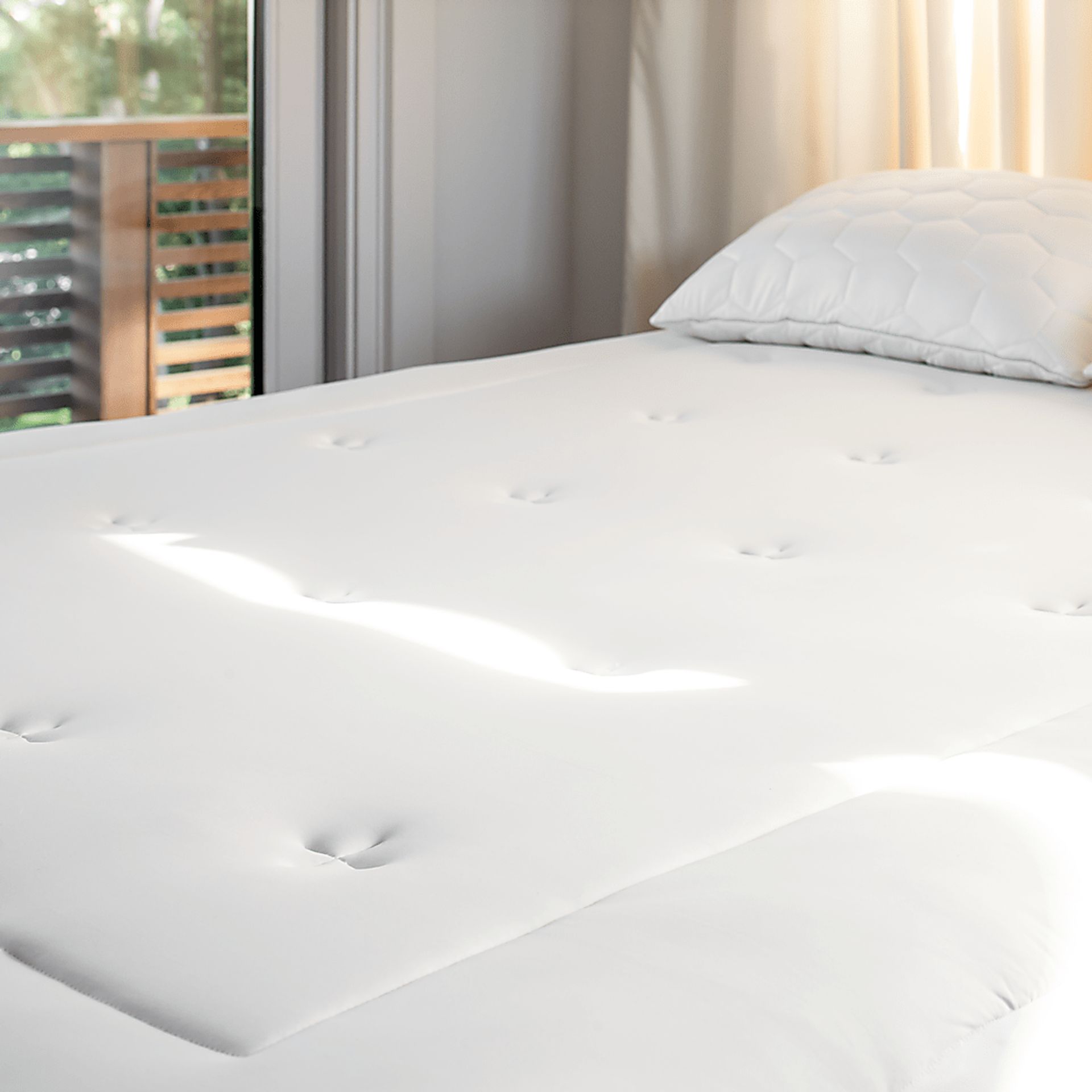 SHEEX Recovers Gen 2 Queen Mattress Protector - Image 1