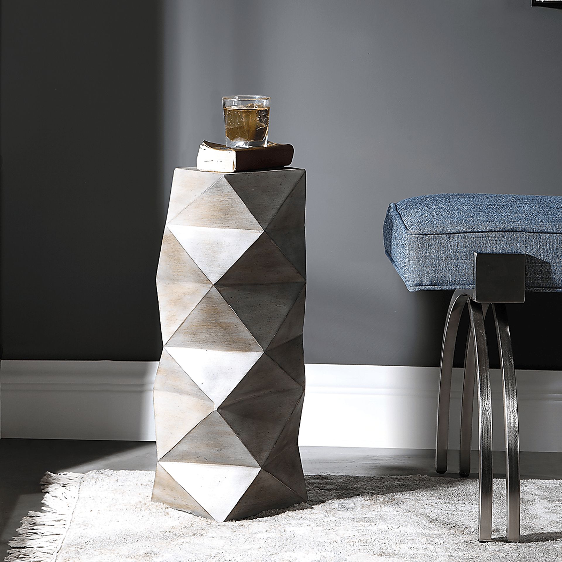 Shelbyville Gray Accent Table - Image 3