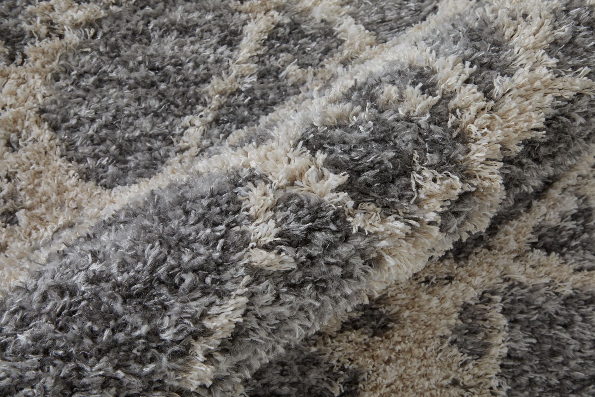 Shimira Gray 2' x 3' Rug - Image 6