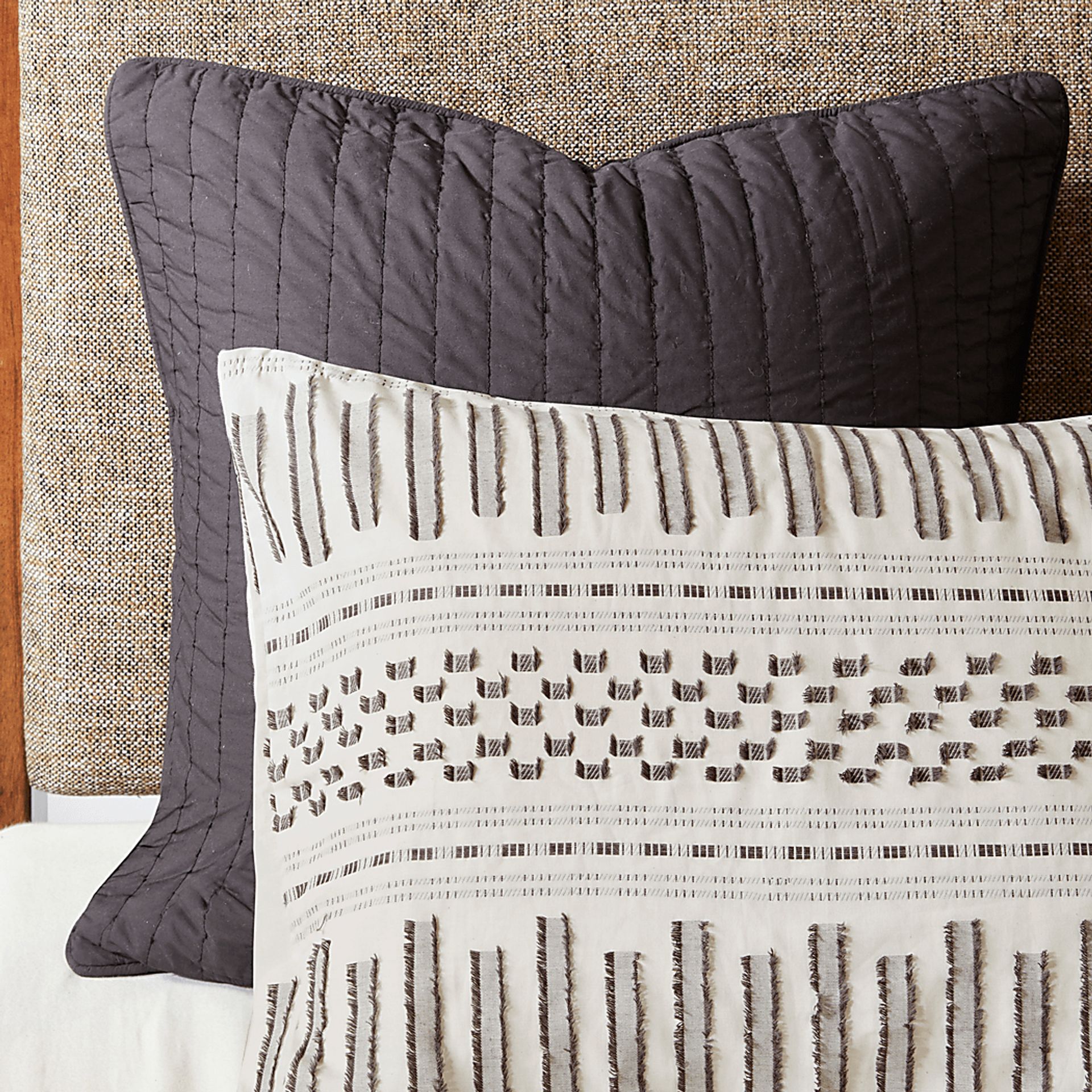 Shrader Ivory Charcoal 3 Pc Full/Queen Comforter Set - Image 9
