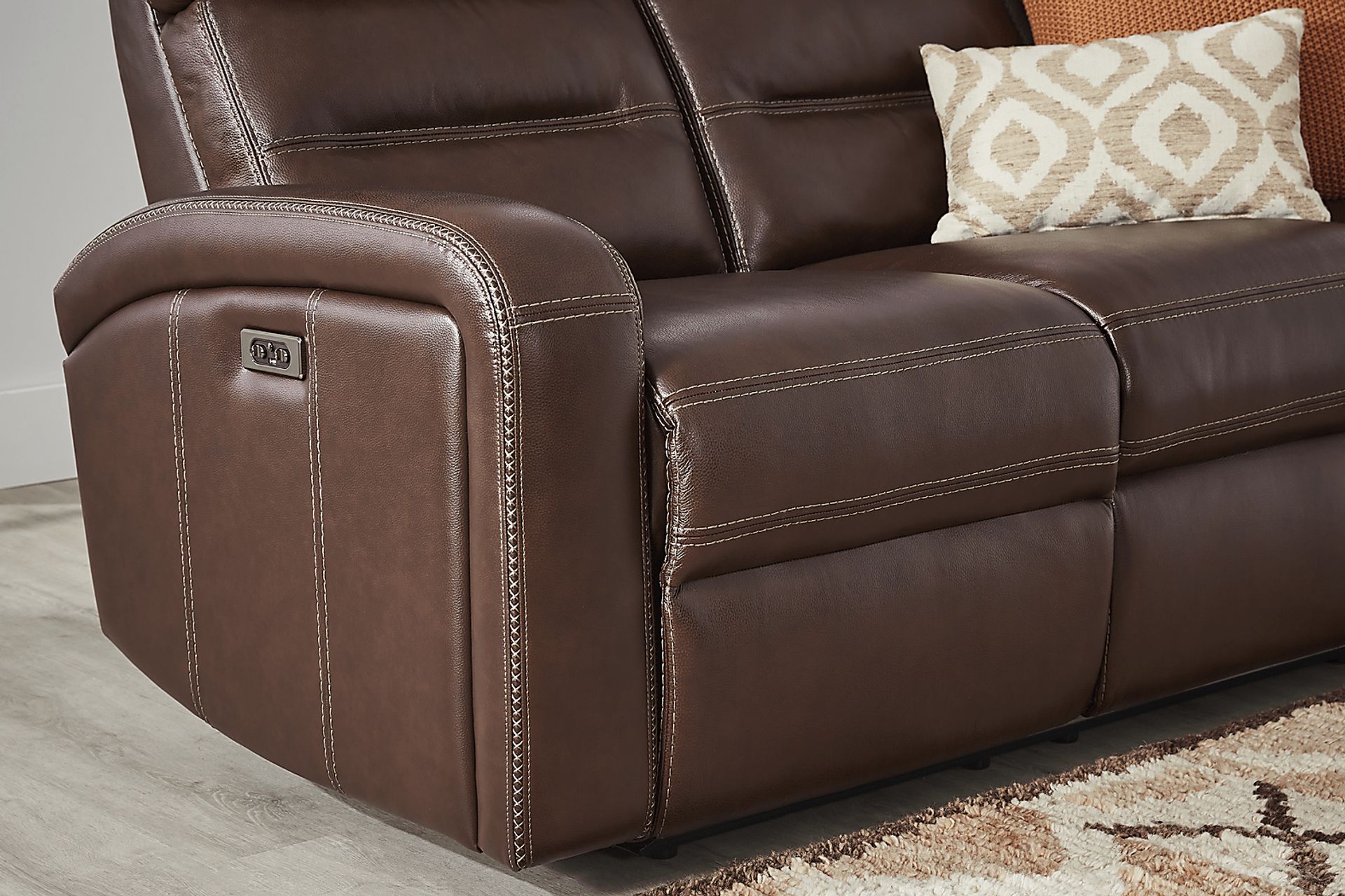 Sierra Madre Brown Leather Dual Power Reclining Sofa - Image 4