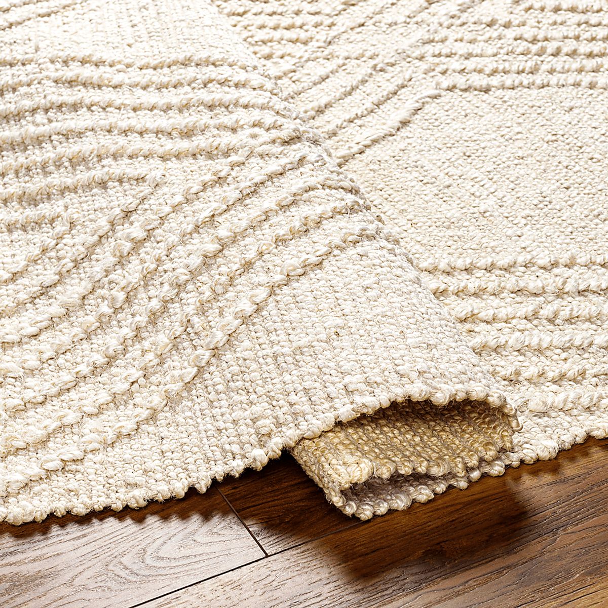 Singleleaf Cream Beige Rug | Rooms to Go