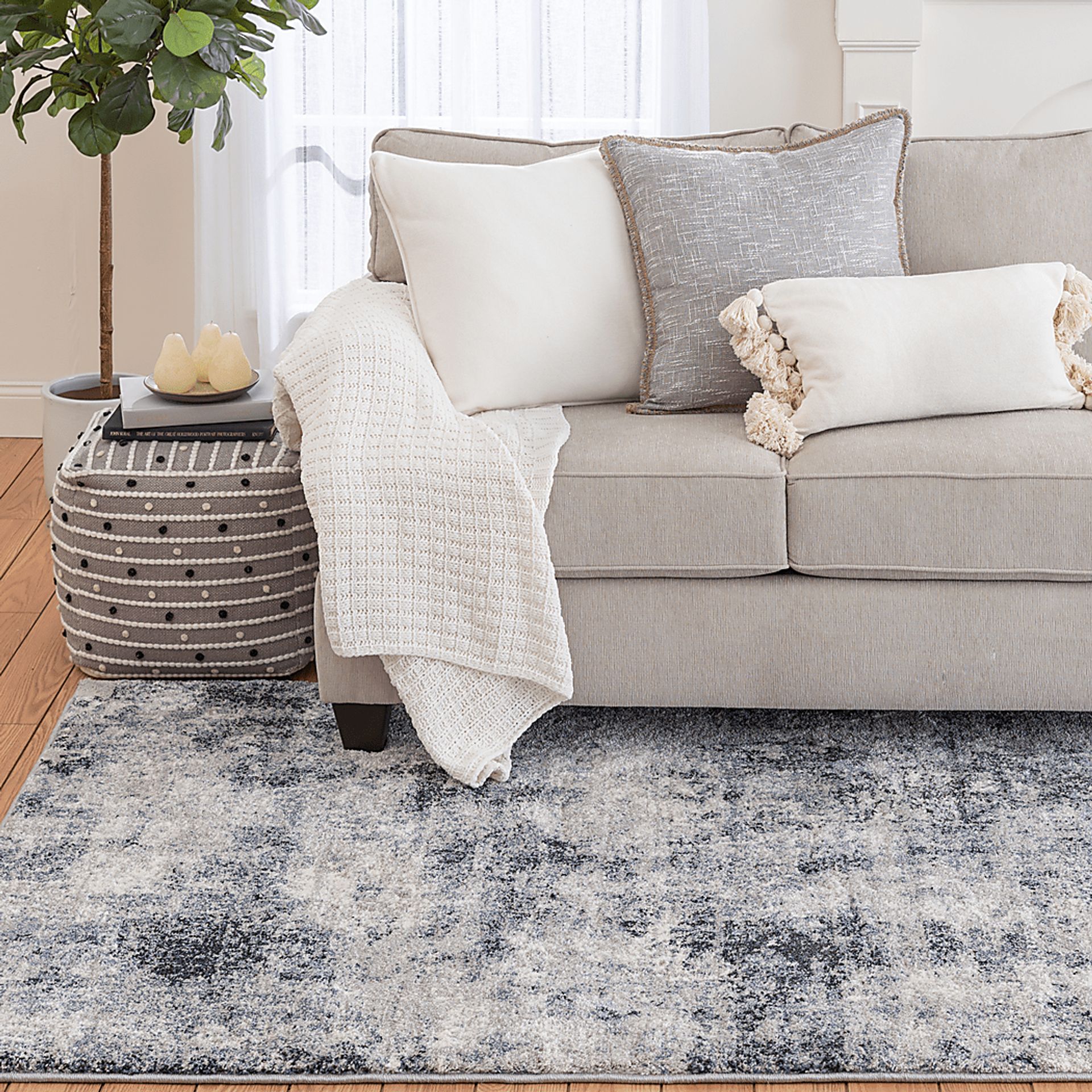 Sirena Blue 7'10 x 9'10 Rug - Image 3