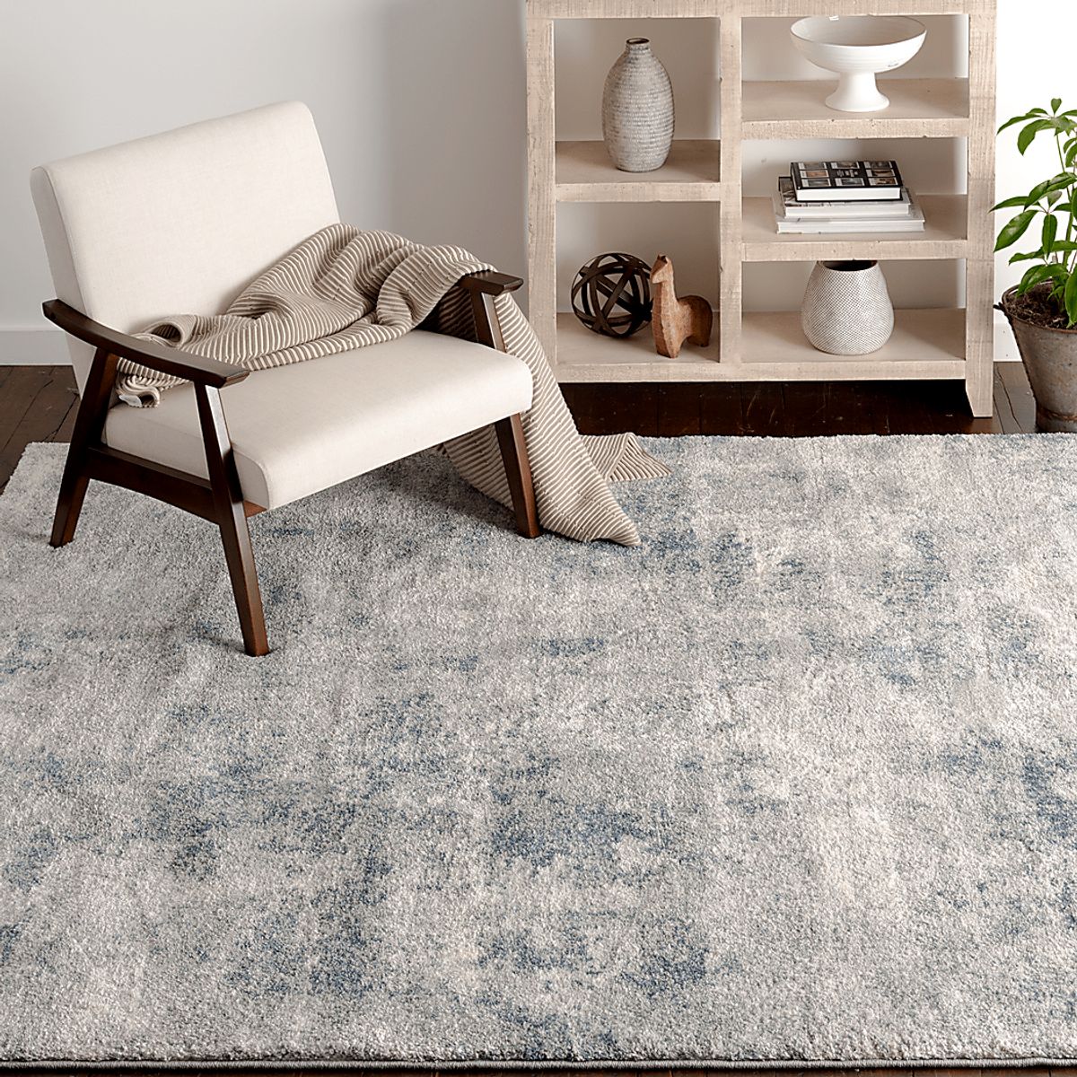 Sirena Ivory Beige Rug | Rooms to Go