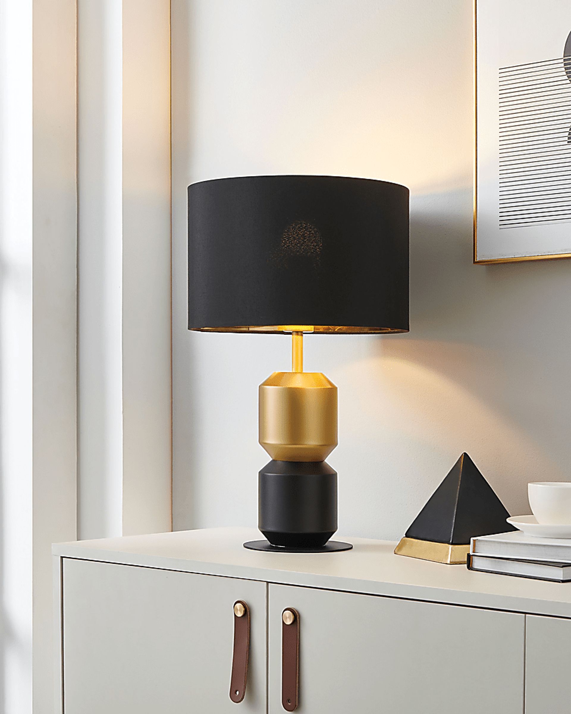 Sobieski Peak Black Lamp - Image 3