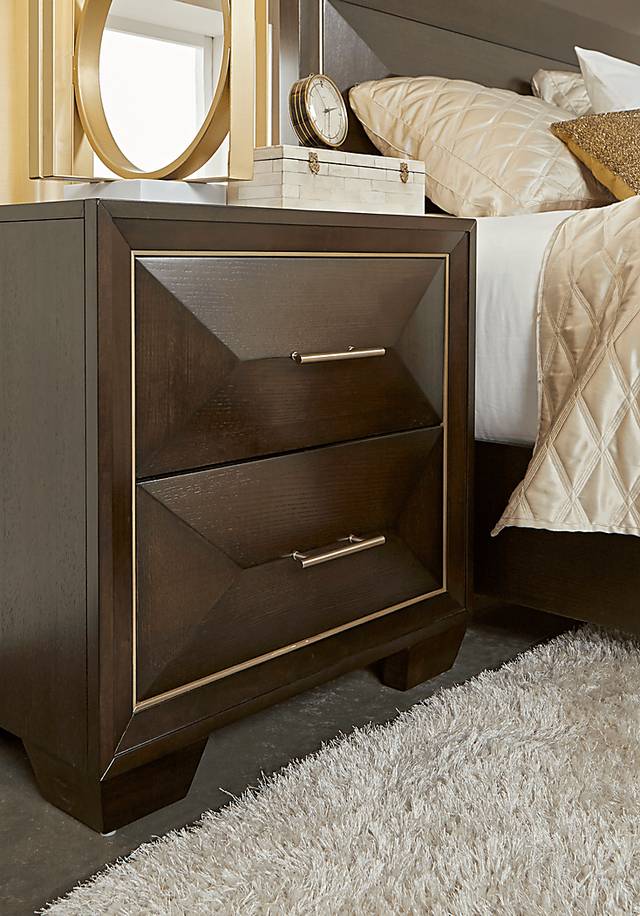 Cambrian Court Brown 6 Pc Queen Panel Bedroom - Thumbnail - Image 7