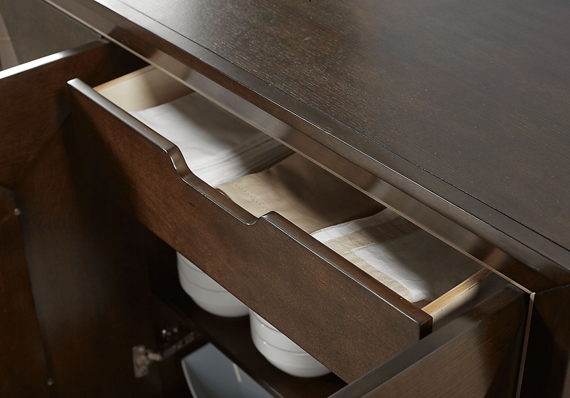 Cambrian Court Brown Server - Image 3
