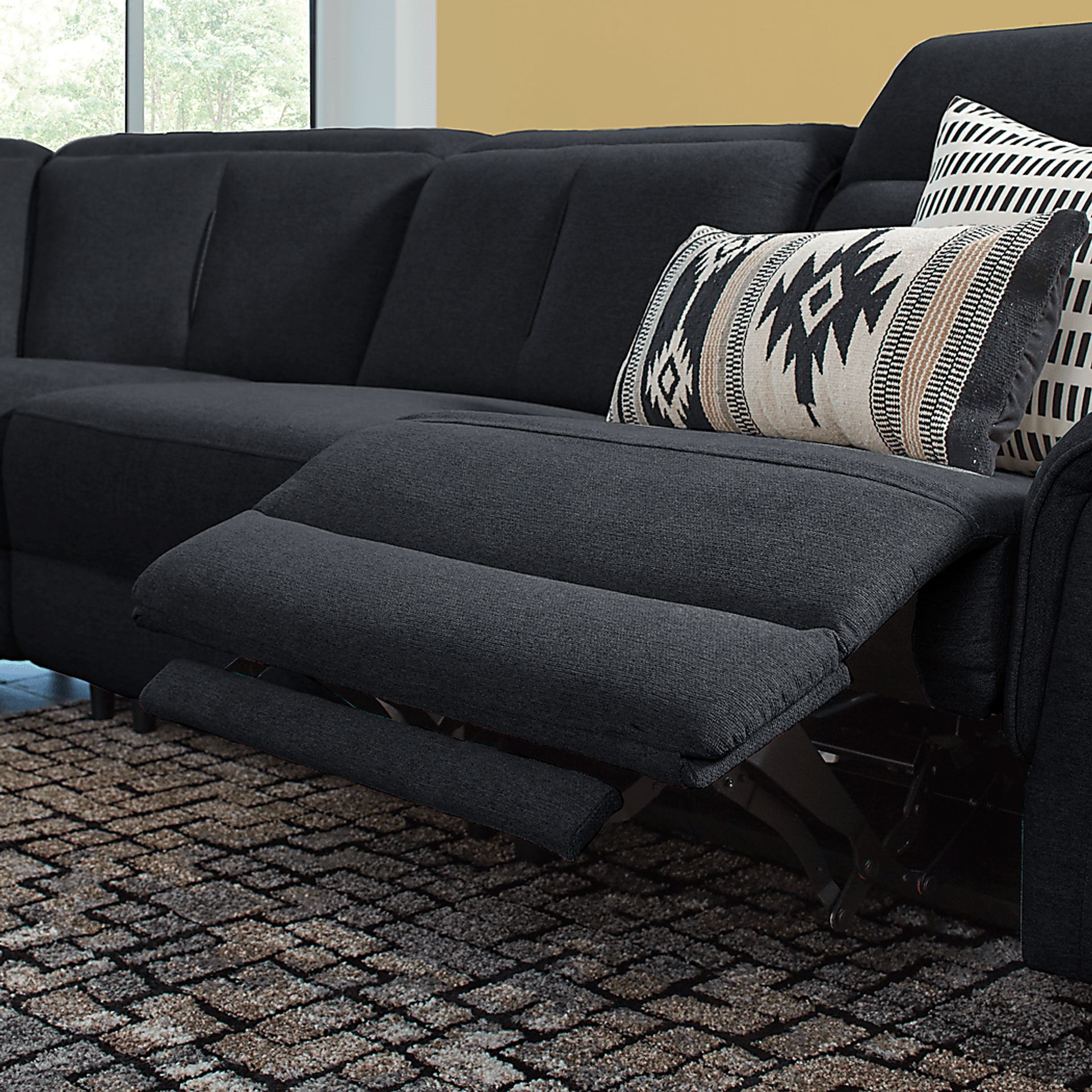 Turano Midnight 6 Pc Dual Power Reclining Sectional - Image 6