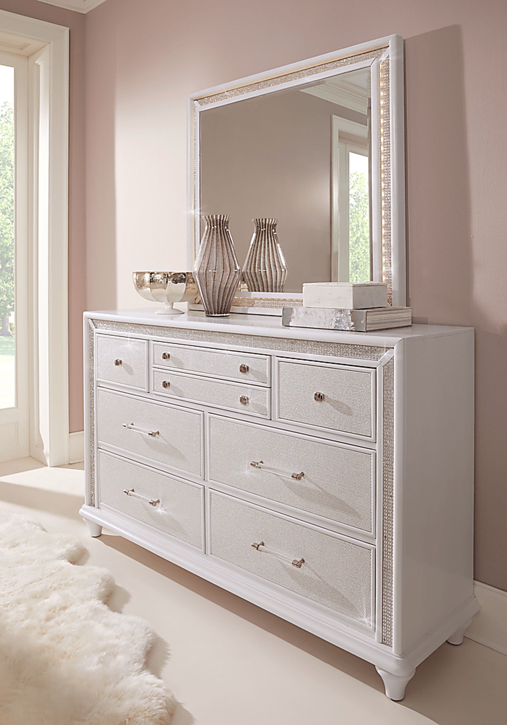 Vegas White 5 Pc Queen Panel Bedroom - Image 6