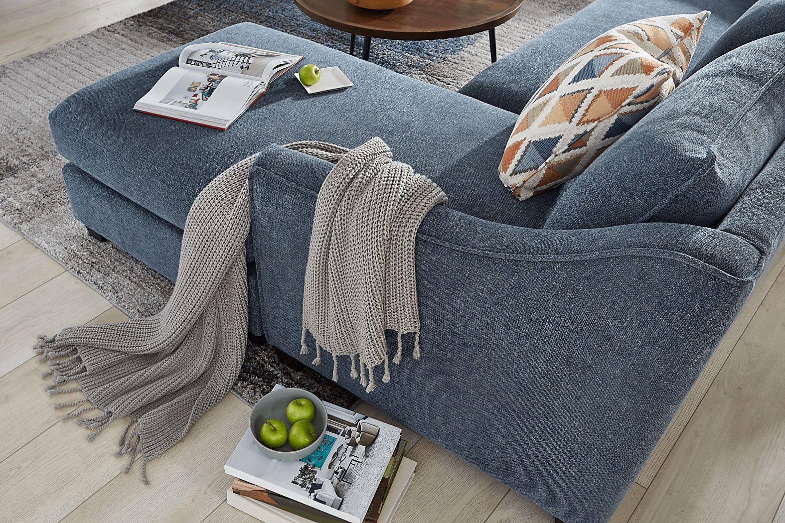 Rooms To Go Soho Place Sleeper Sectional - Thumbnail 2
