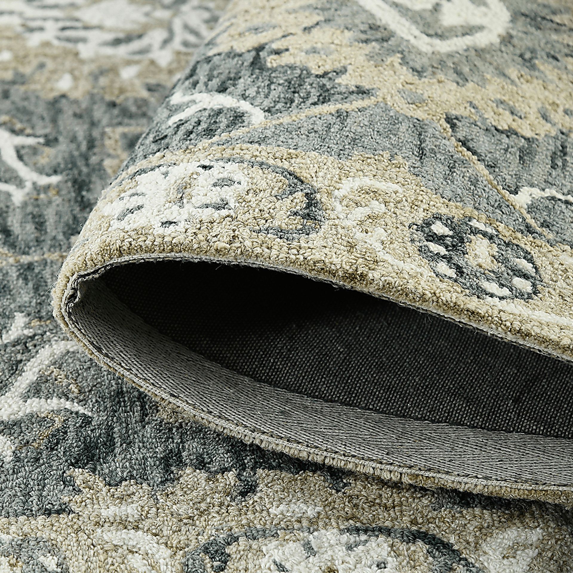 Soline Gray 5' x 8' Rug - Image 4