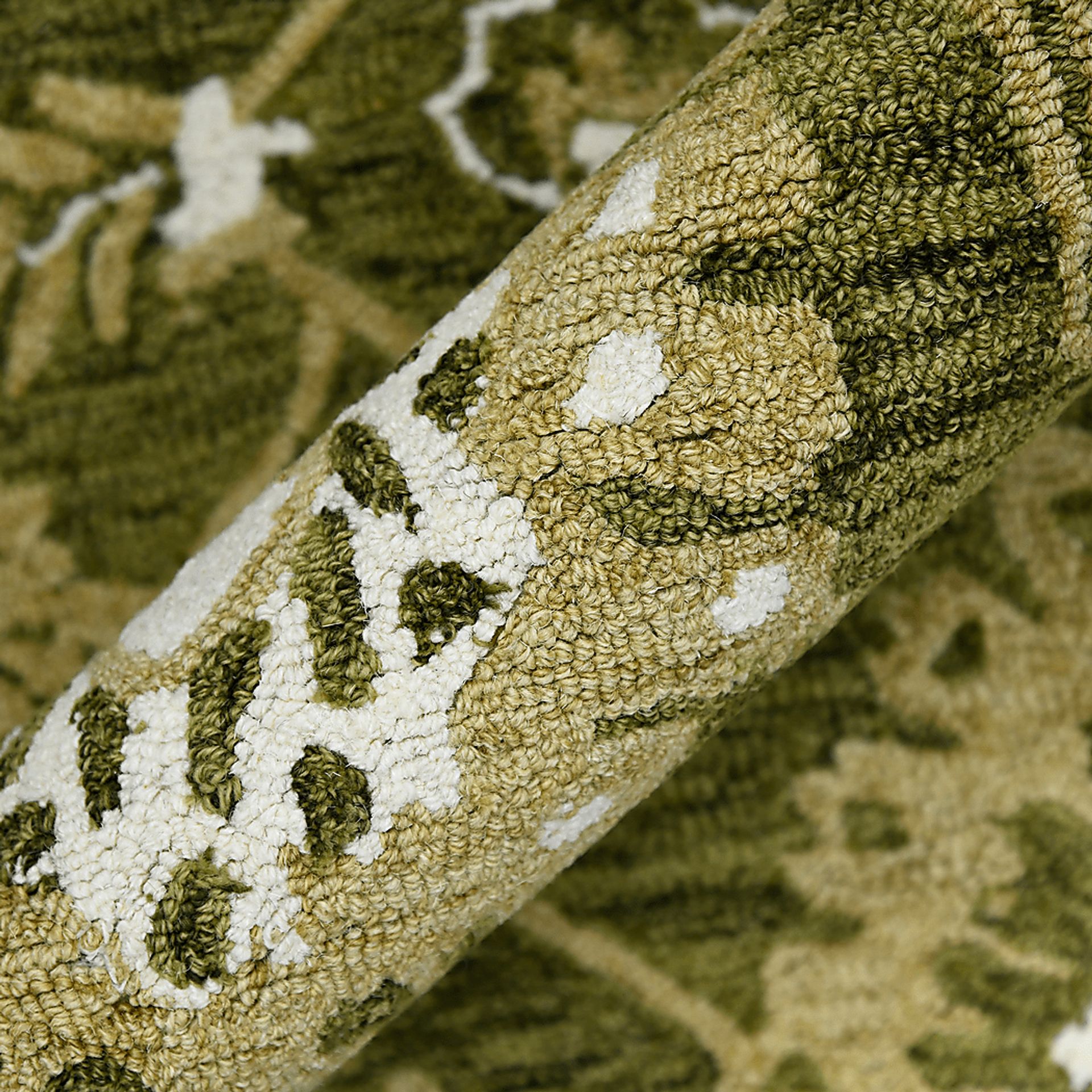 Soline Green 5' x 8' Rug - Image 8