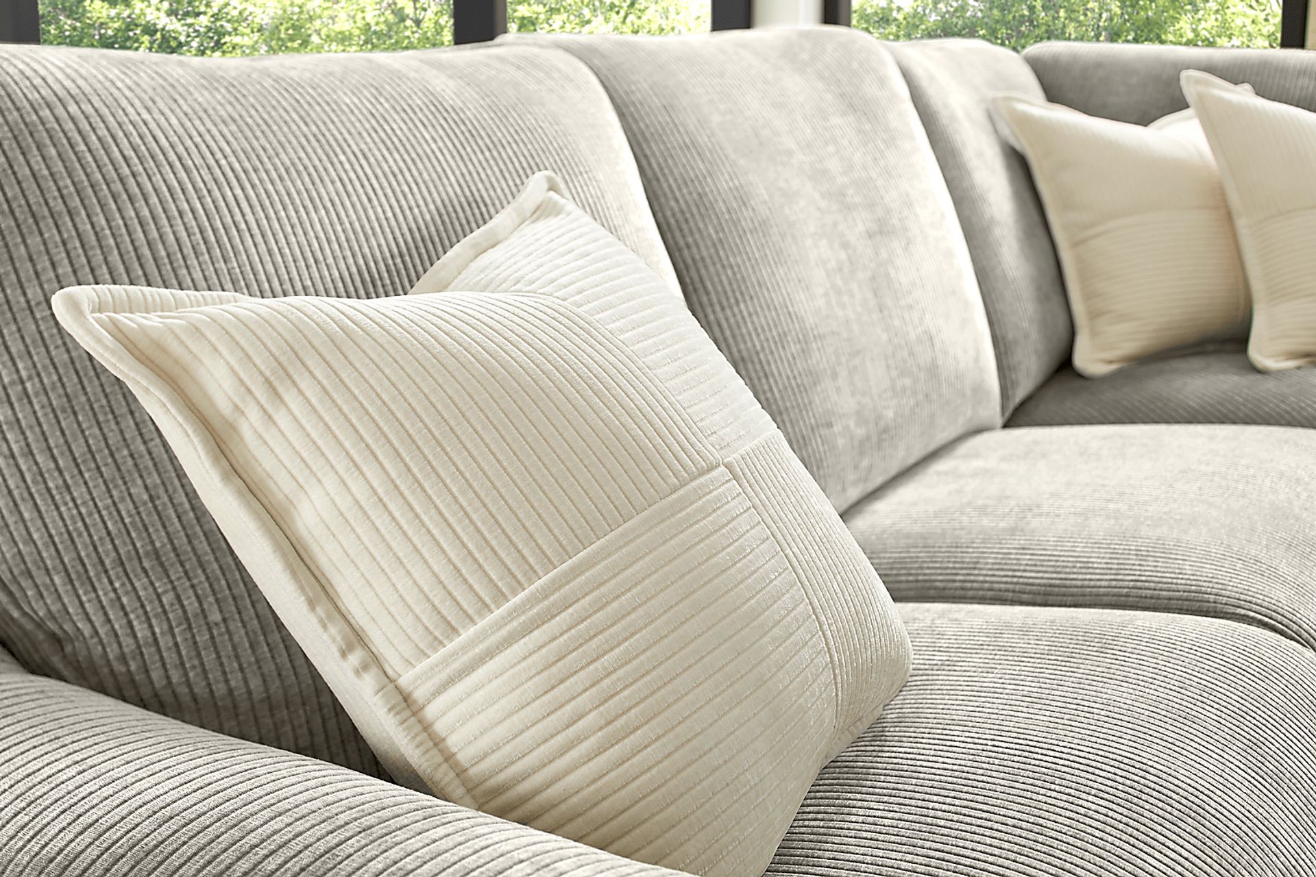 Somerset Gray 6 Pc Dual Power Reclining Sectional - Image 5