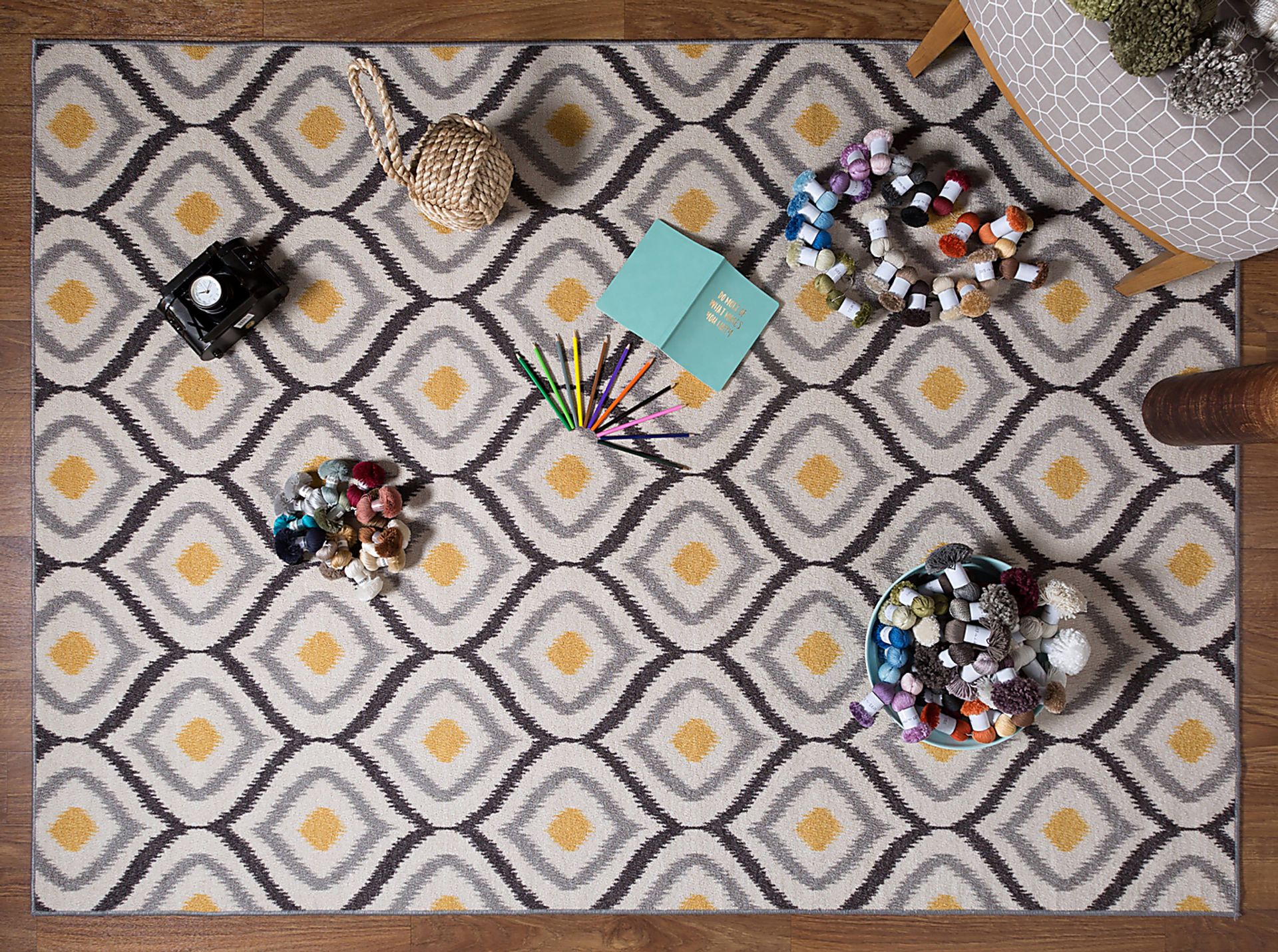 Sonnie Yellow 5'3 x 7'3 Rug - Image 3