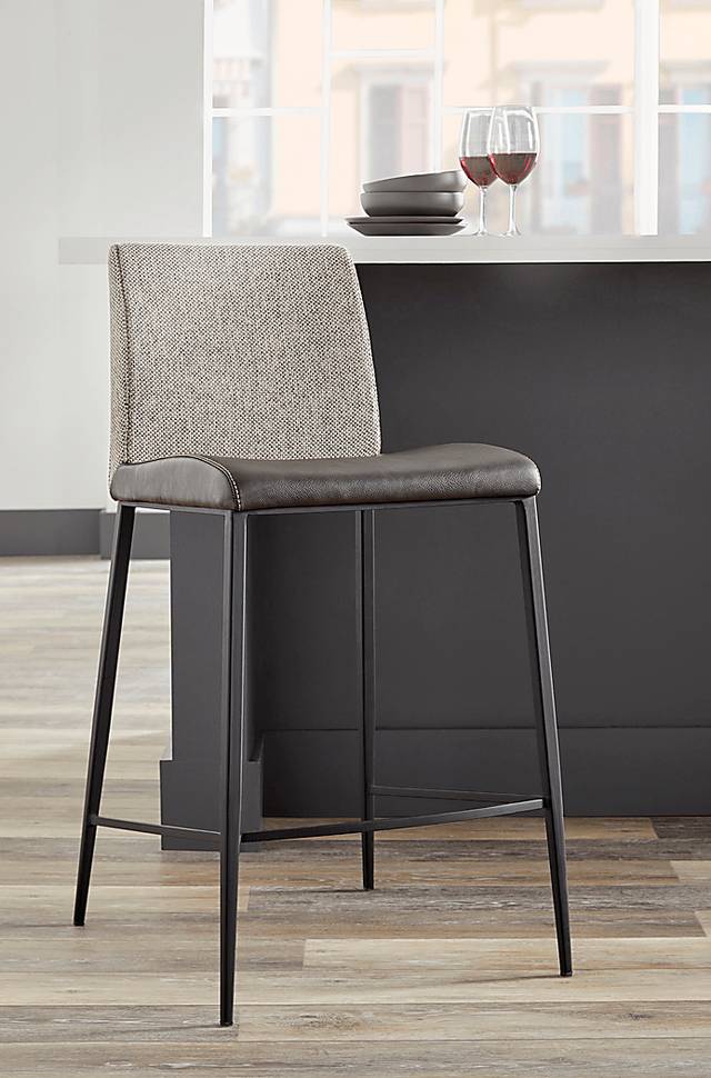Sonquist Dark Gray Bar Stool - Thumbnail - Image 4