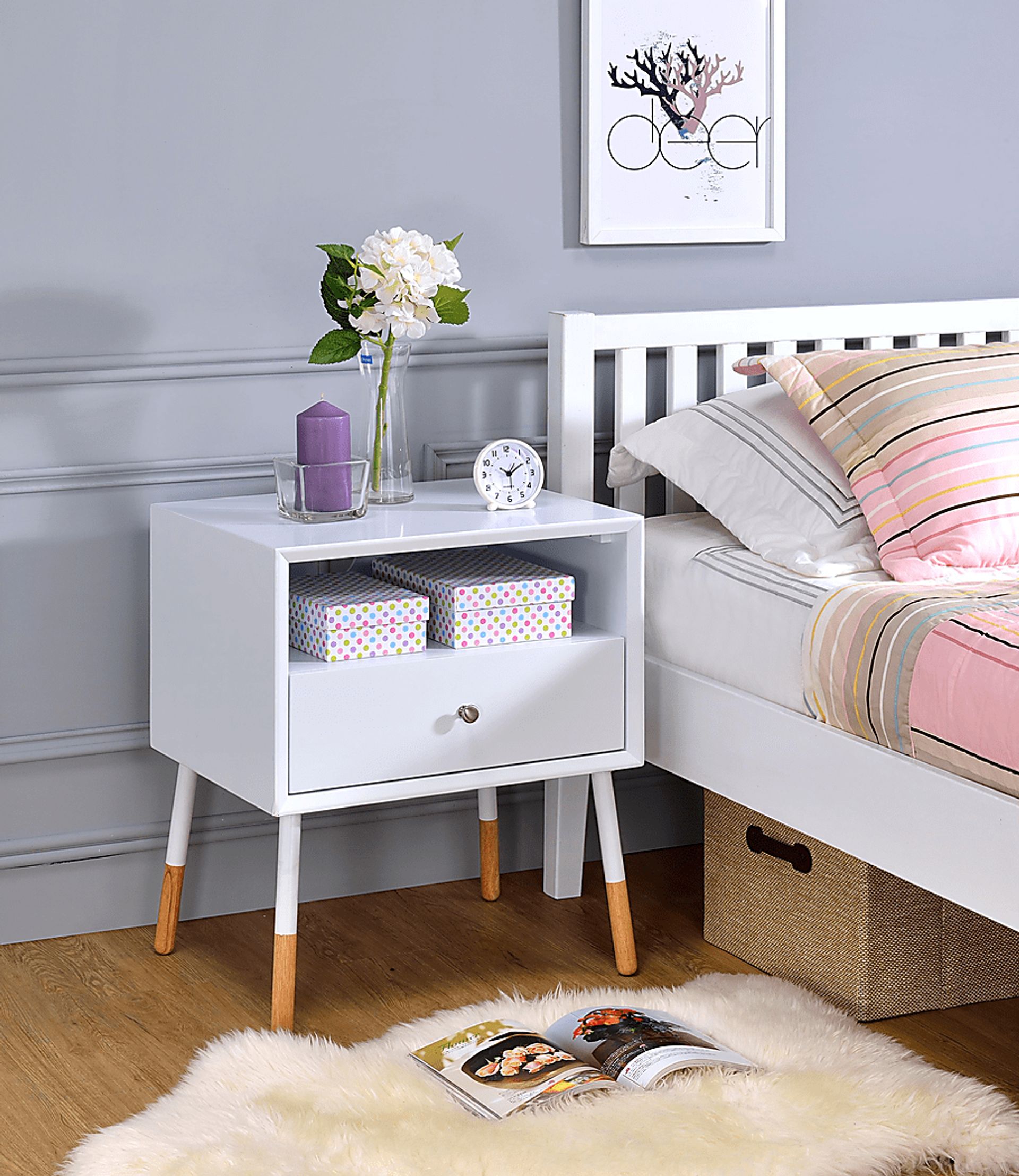 Sonria White Accent Table - Image 3