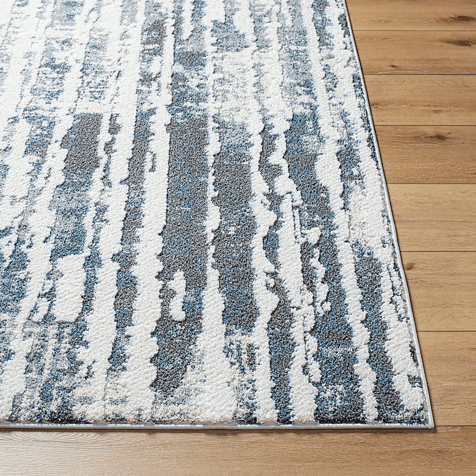 Sontina Blue 5'3 x 7' Area Rug - Image 4