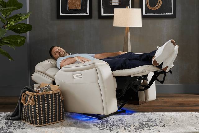 Sound Tech by Shaq Ice Leather 8 Pc Triple Power Reclining Living Room with Audio - Thumbnail - Image 30