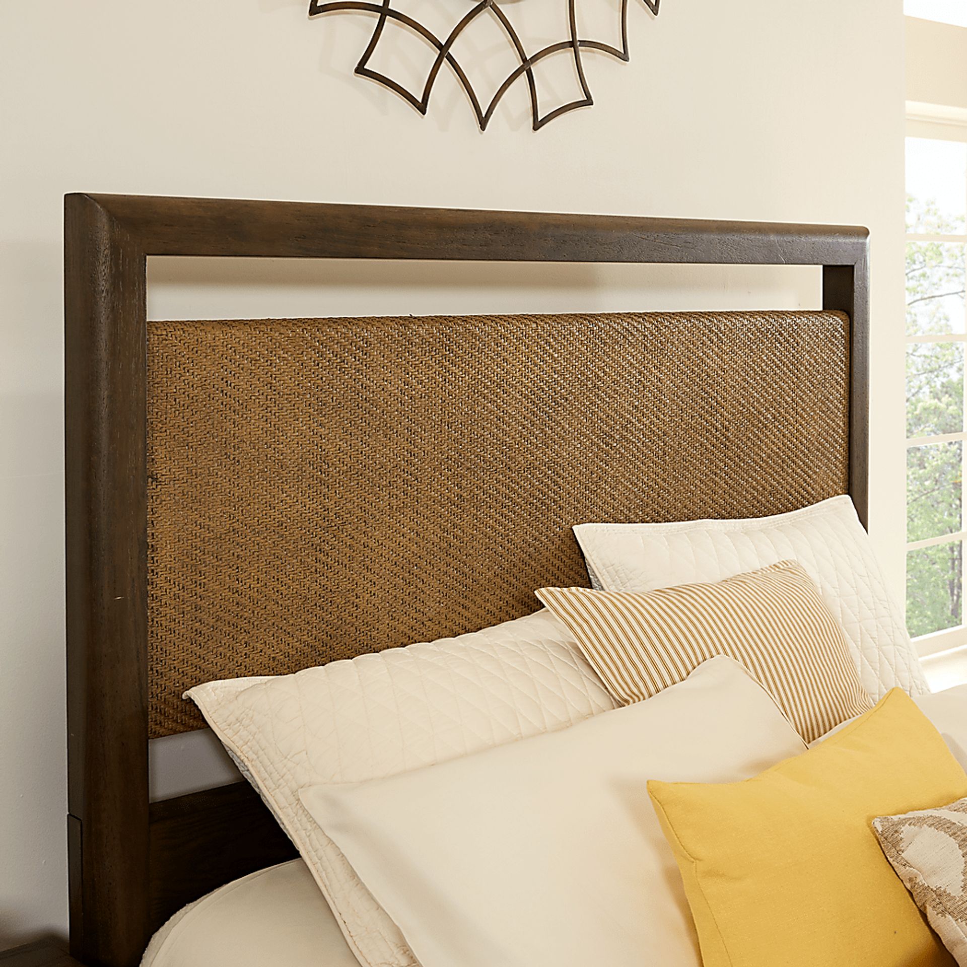 South Coast Brown 3 Pc King Panel Bed - Image 2