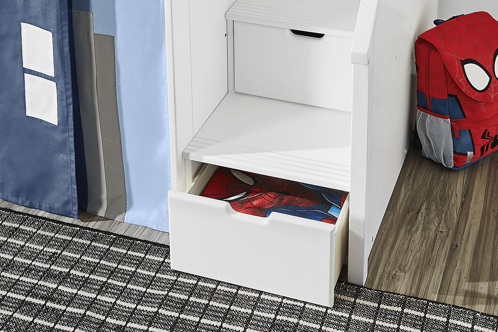 Spider-Man White Twin Low Step Loft with Activity Panel - Image 4