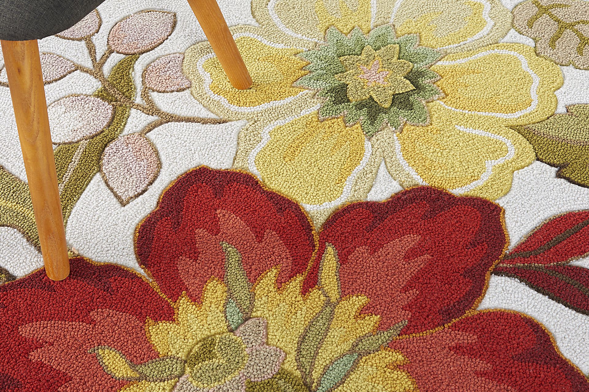 Spring Flowers Ivory 5' x 7'6" Rug - Image 3