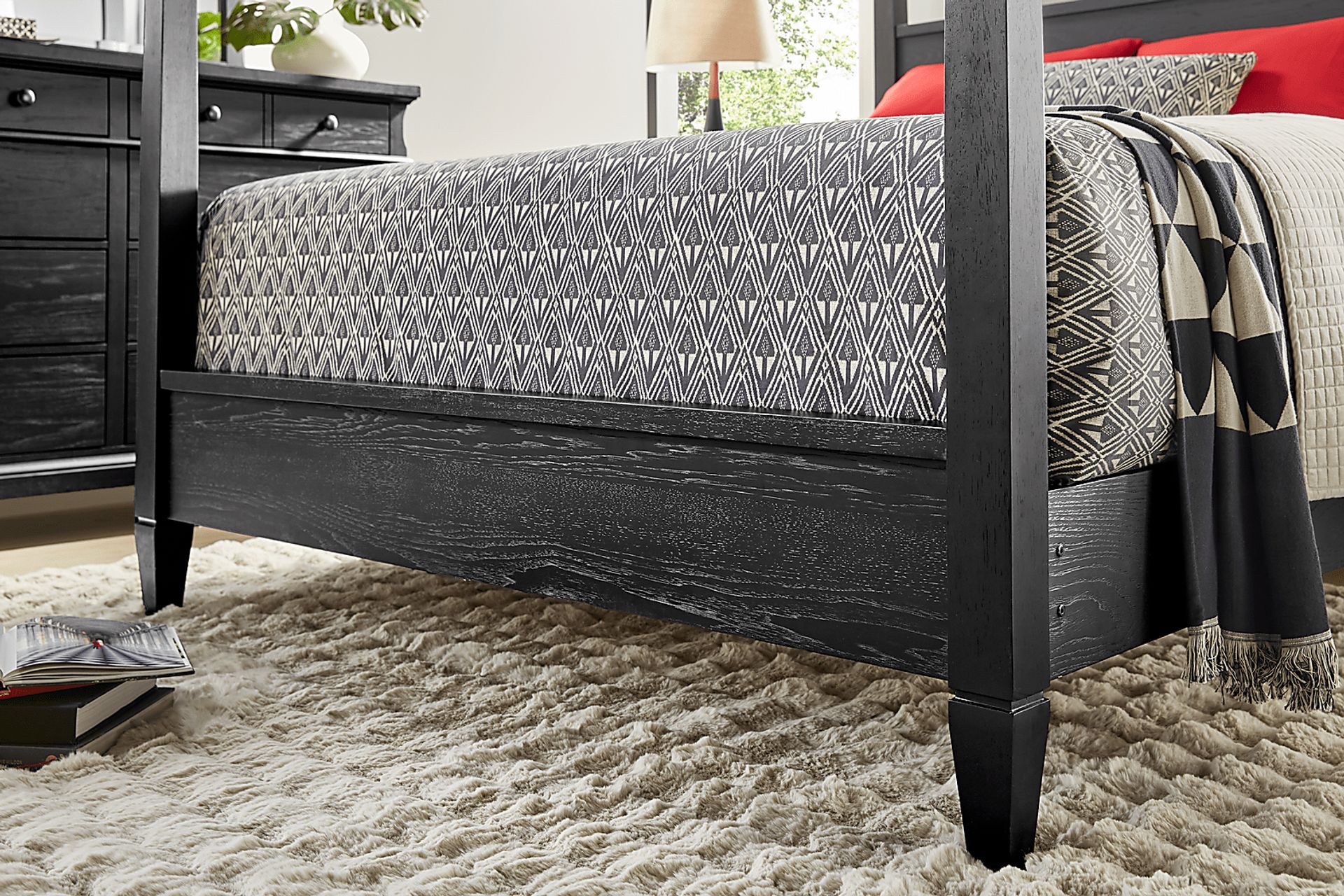 Springville Black 5 Pc King Poster Bedroom - Image 4