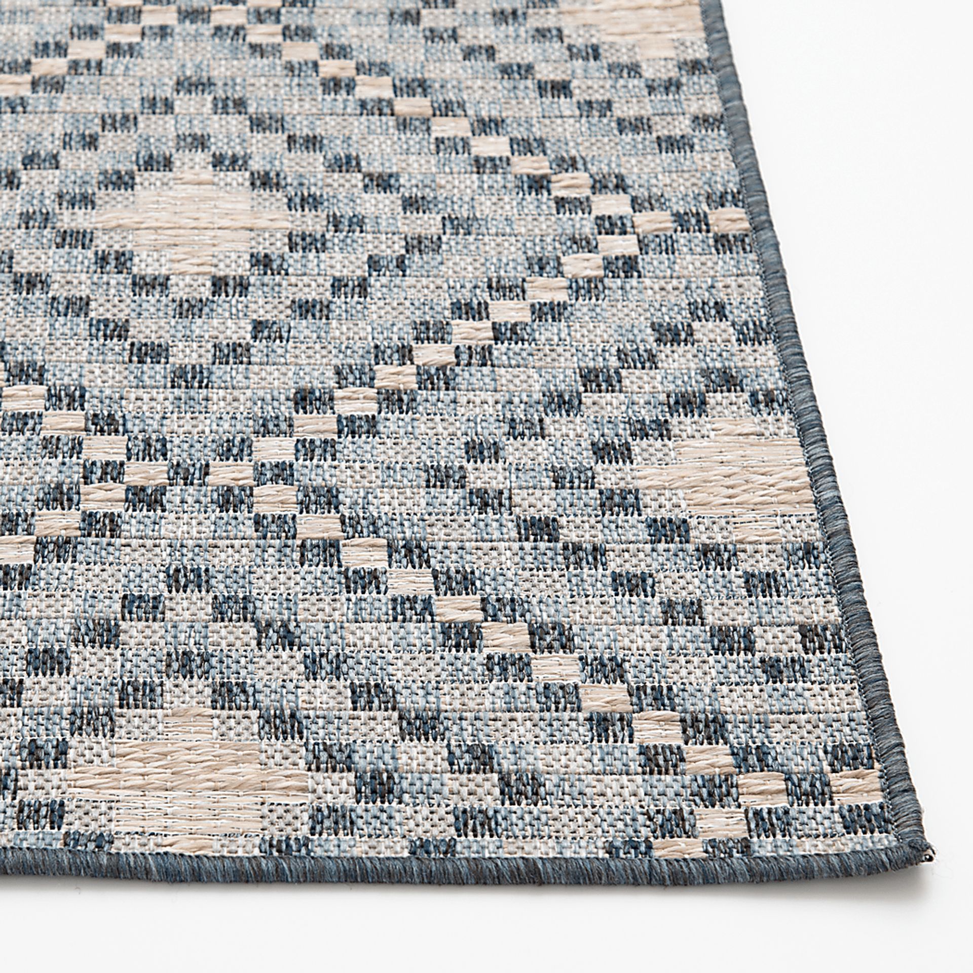St. Elme Chambray 5'3 x 7'3 Indoor/Outdoor Rug - Image 2