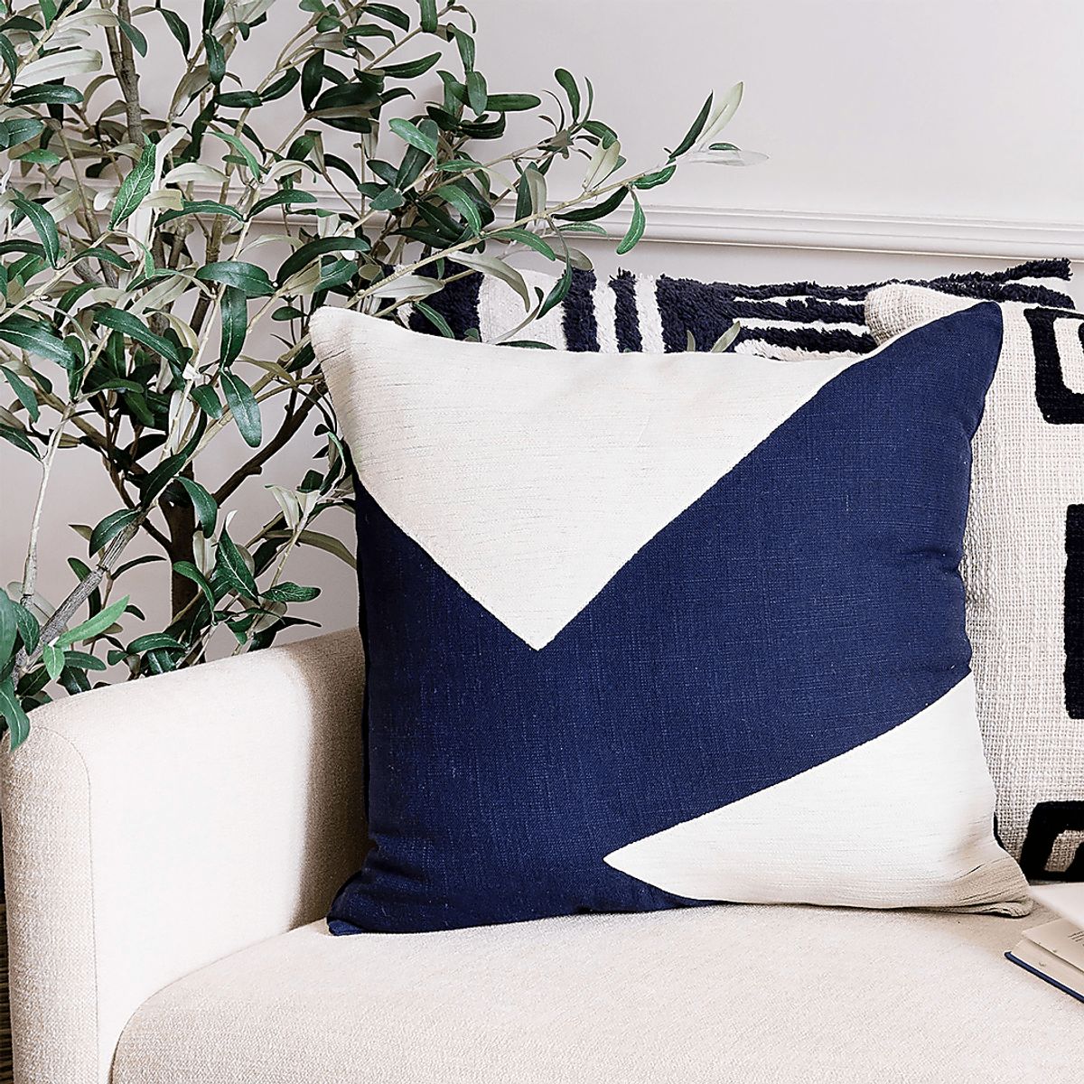 Stunning Navy Accent Pillows Images