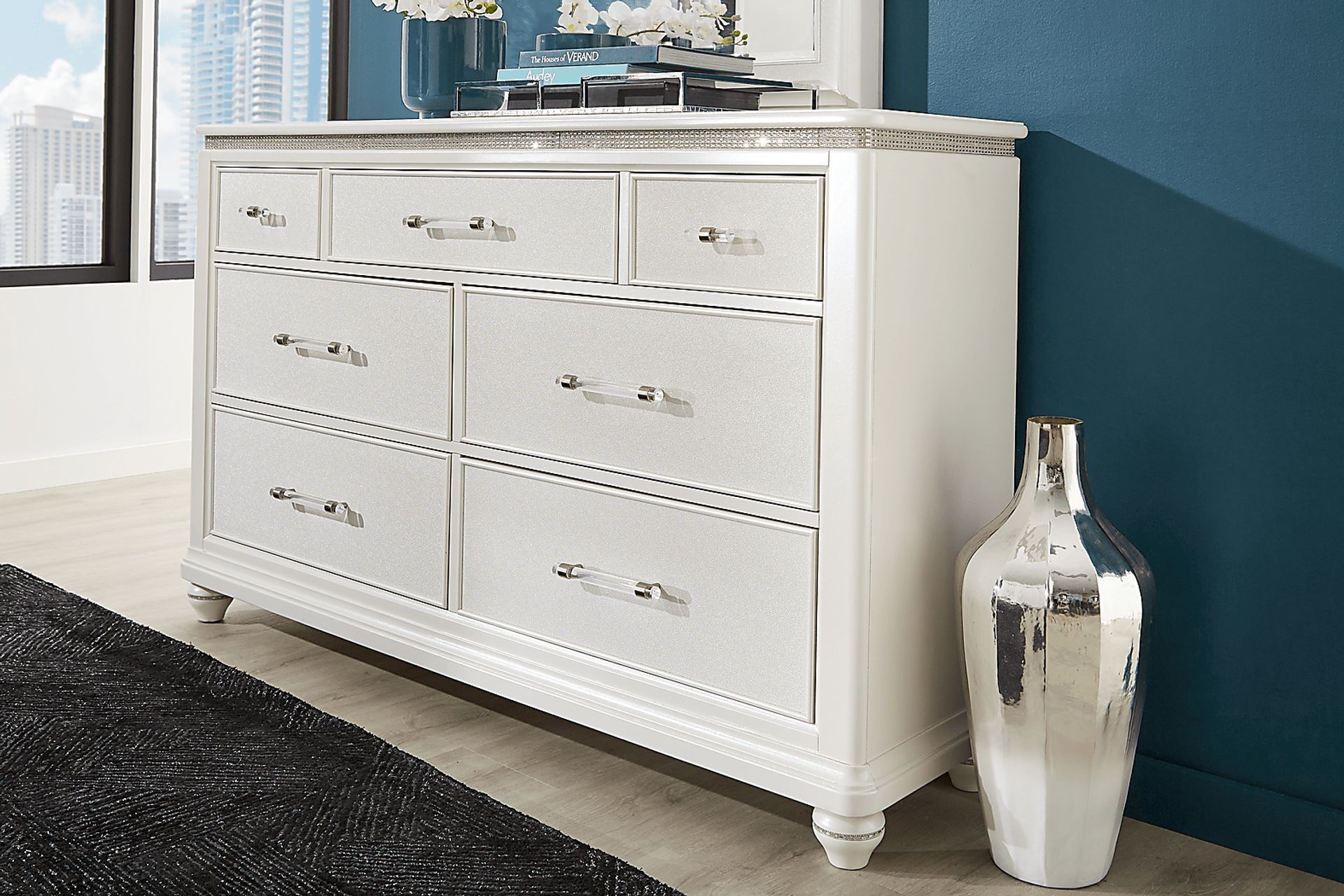 Starlet Lane White 7 Pc Queen Bedroom - Image 7